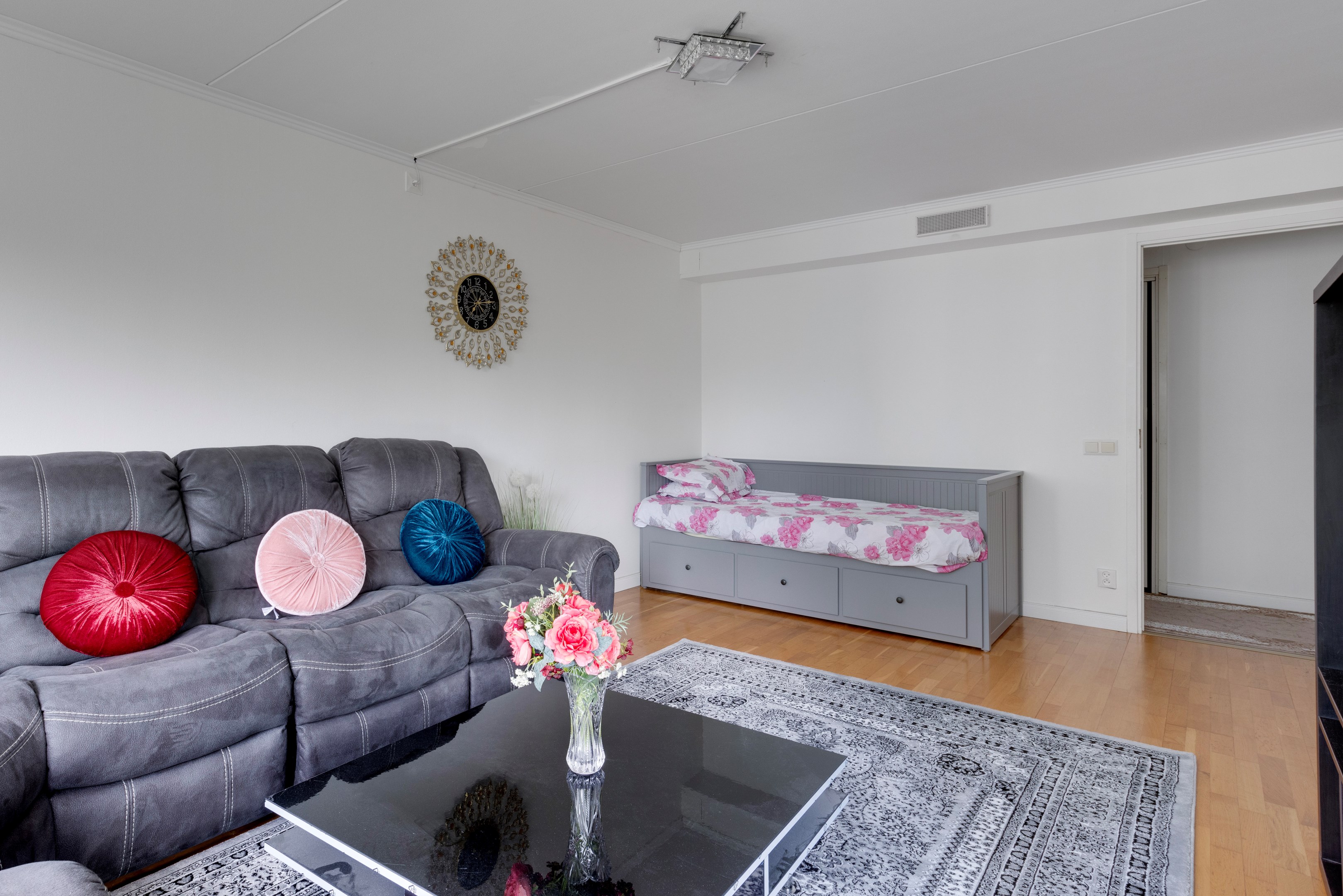 Bostadsbild från Stenrösvägen 3, Kommande i Stenhagen, Uppsala