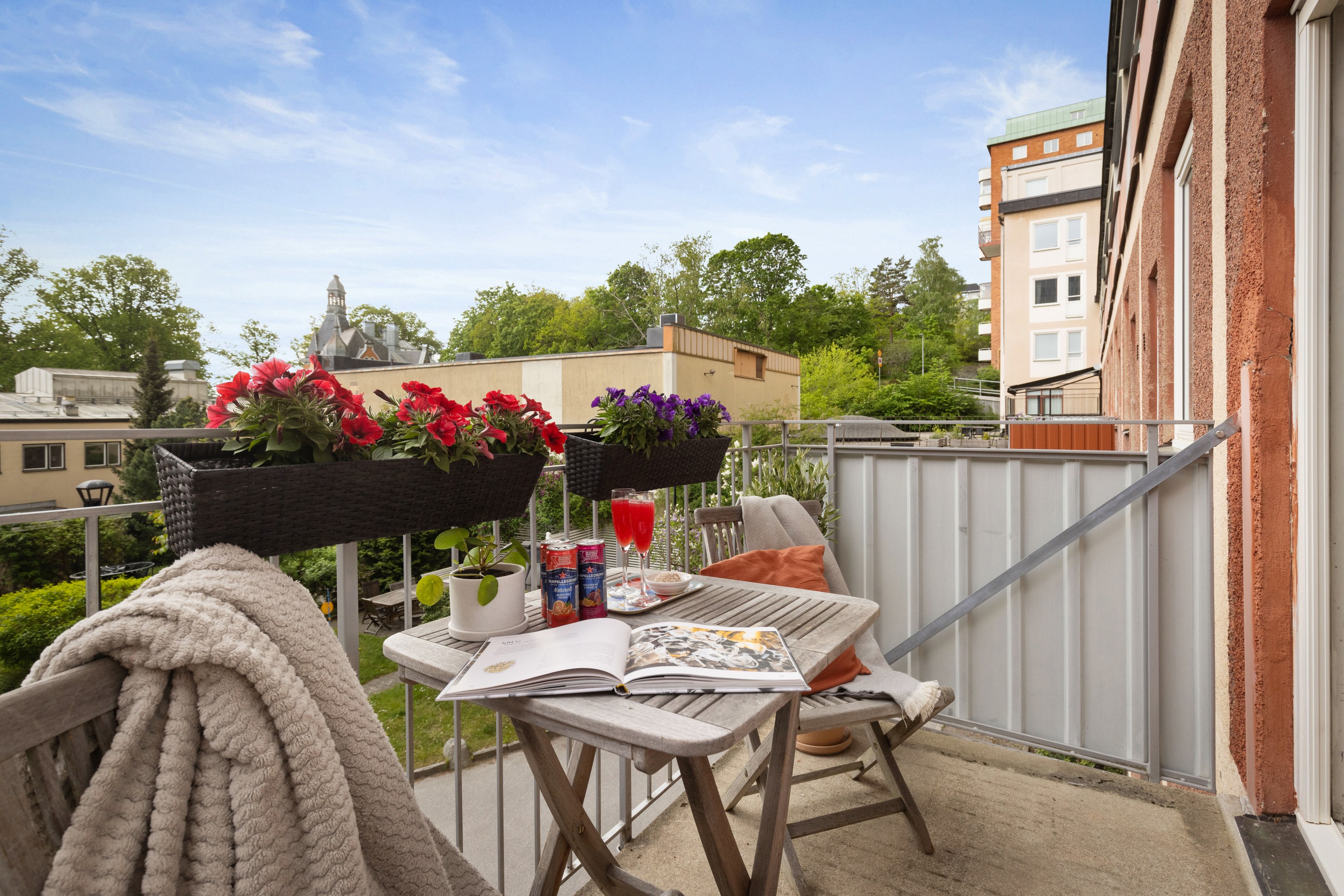 Bostadsbild från Fredrik Jahns Gränd 12, Såld i Finntorp, Nacka