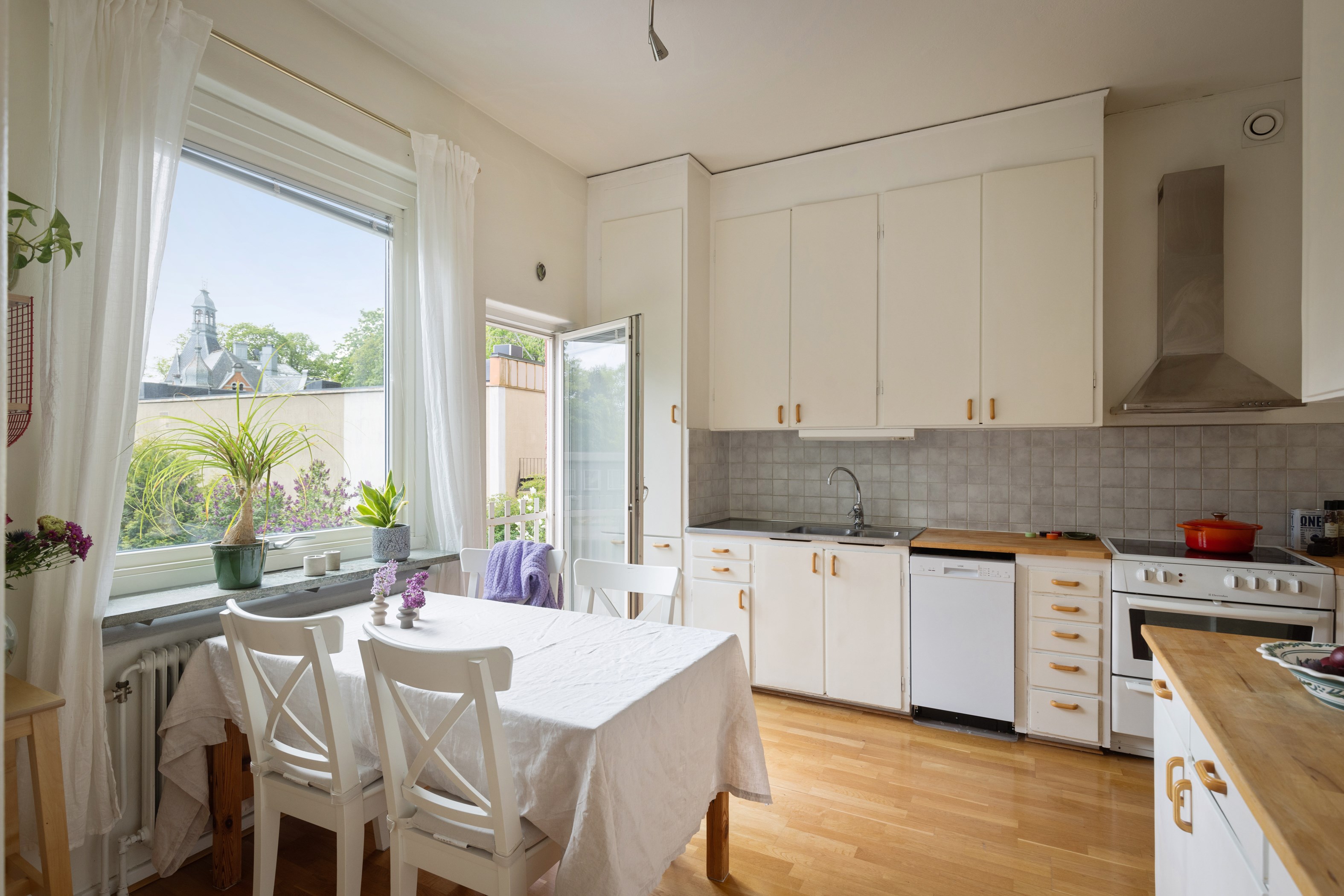 Bostadsbild från Fredrik Jahns Gränd 12, Såld i Finntorp, Nacka