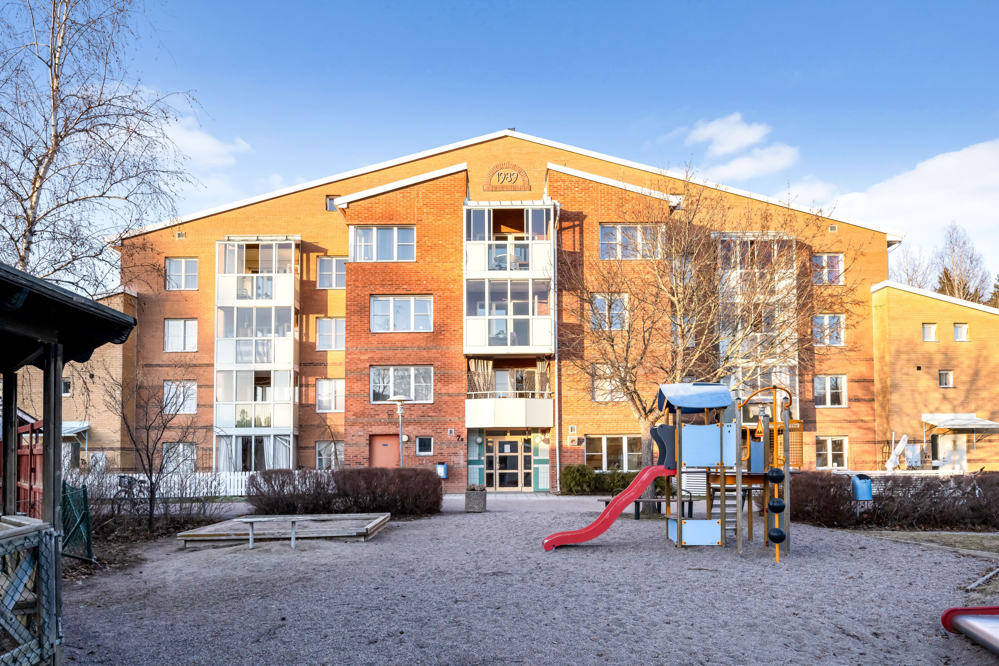 Bostadsbild från Kullerstensvägen 7B, Såld i Stenhagen, Uppsala