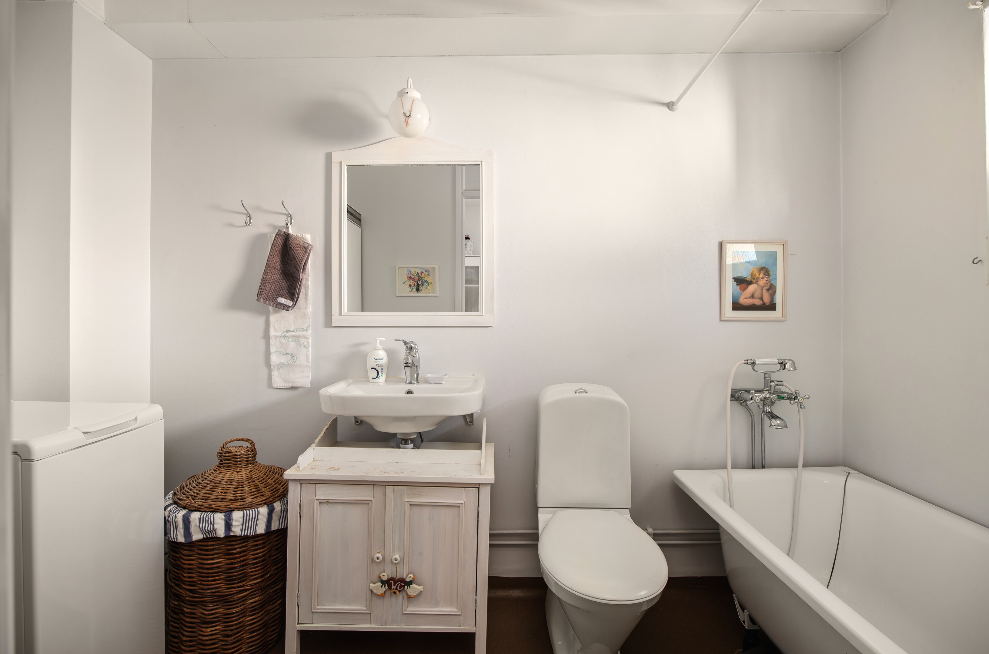 Bostadsbild från Björkholmsvägen 153, Till salu i Östra Orminge, Nacka