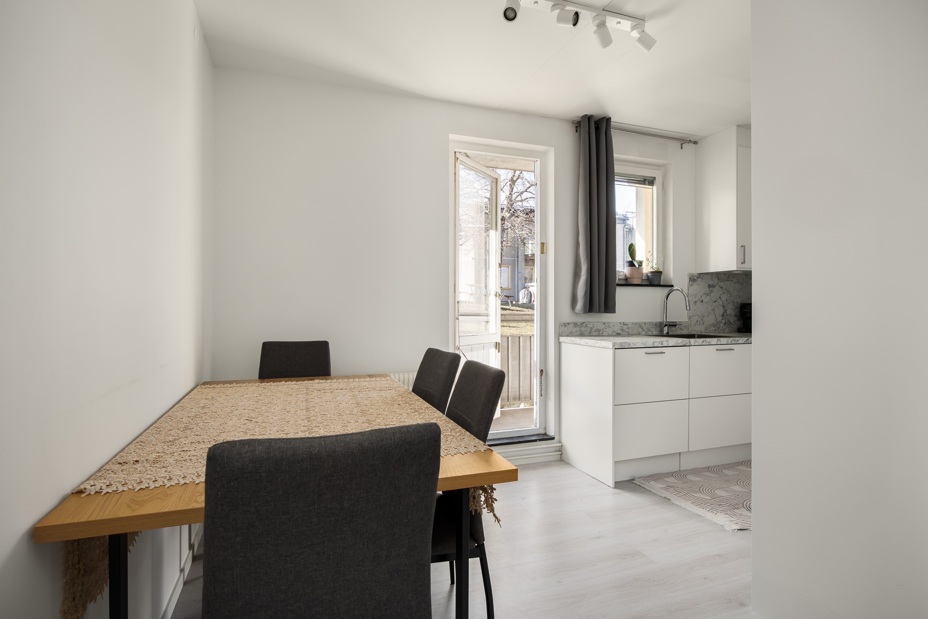 Bostadsbild från Edövägen 26C, Såld i Västra Orminge, Nacka