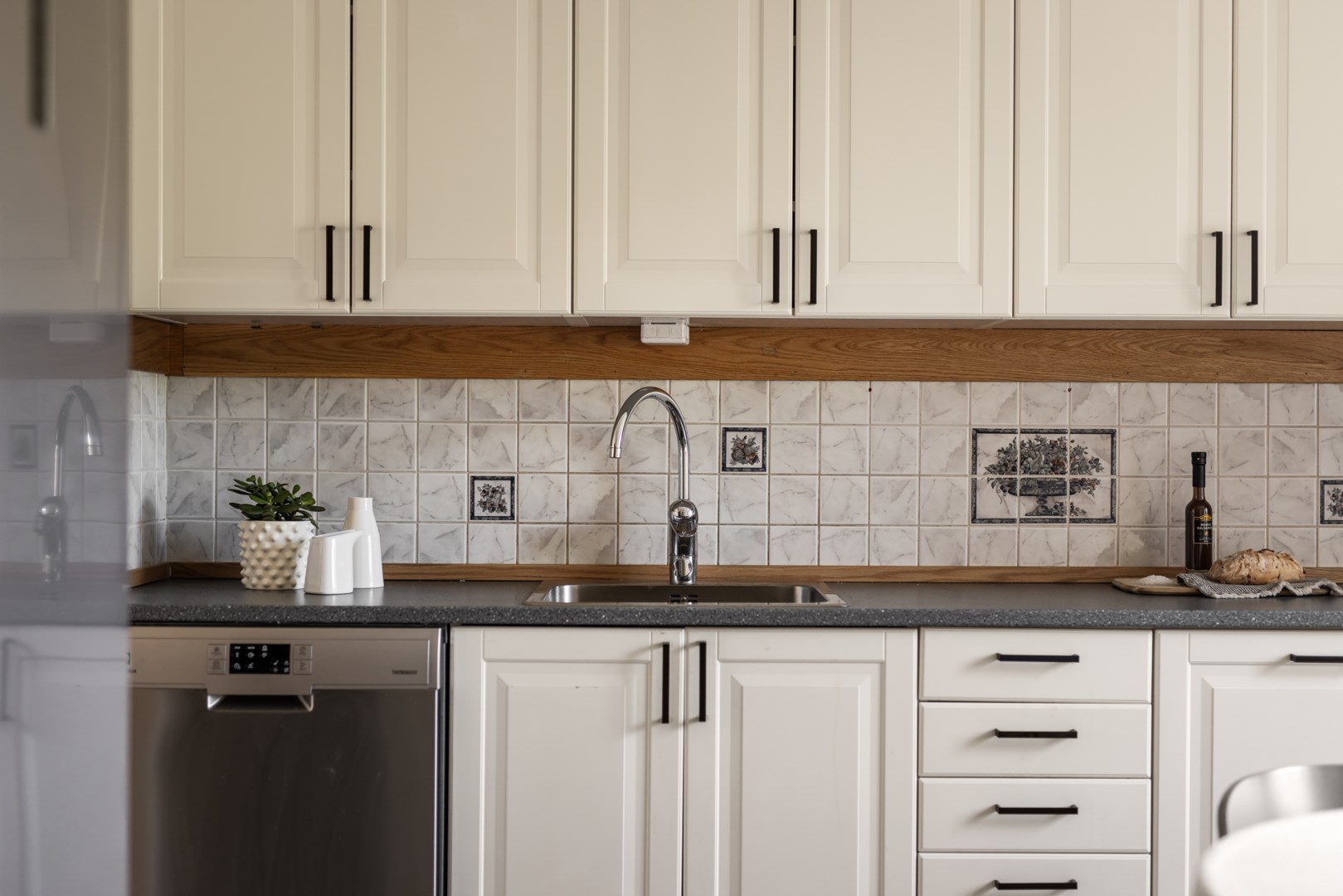 Bostadsbild från Norrholmsvägen 165, Kommande i Östra Orminge, Nacka