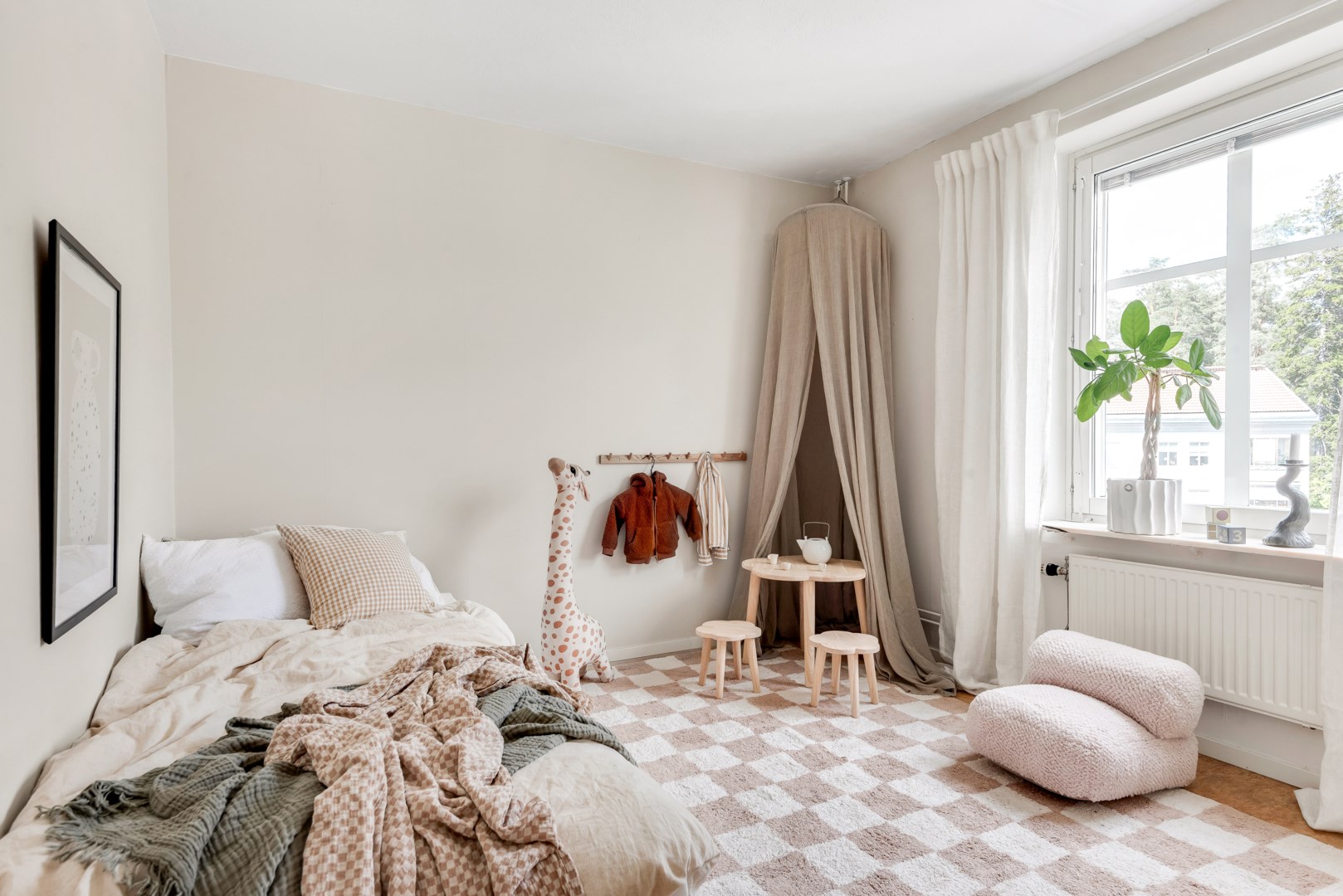 Bostadsbild från Gustaf Kjellbergs väg 28, Såld i Ulleråker, Uppsala