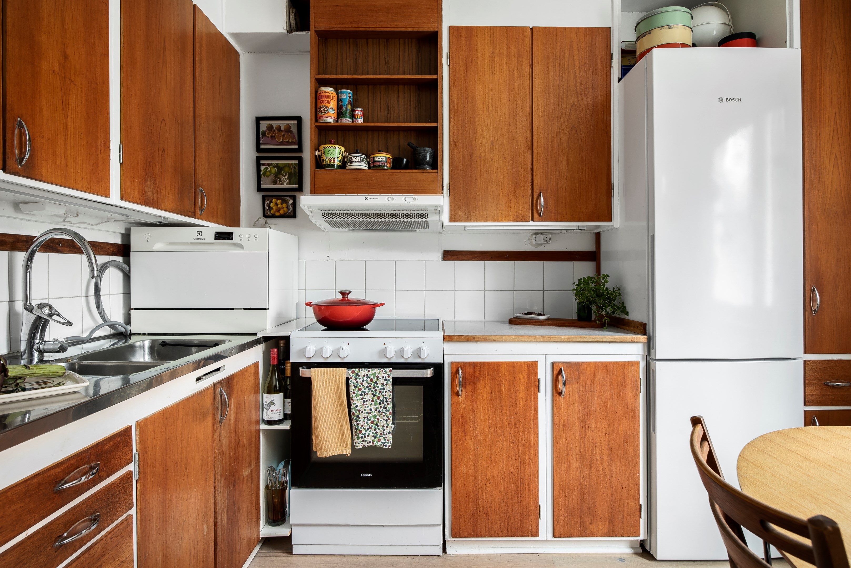 Bostadsbild från Alphyddevägen 13, Såld i Alphyddan, Nacka