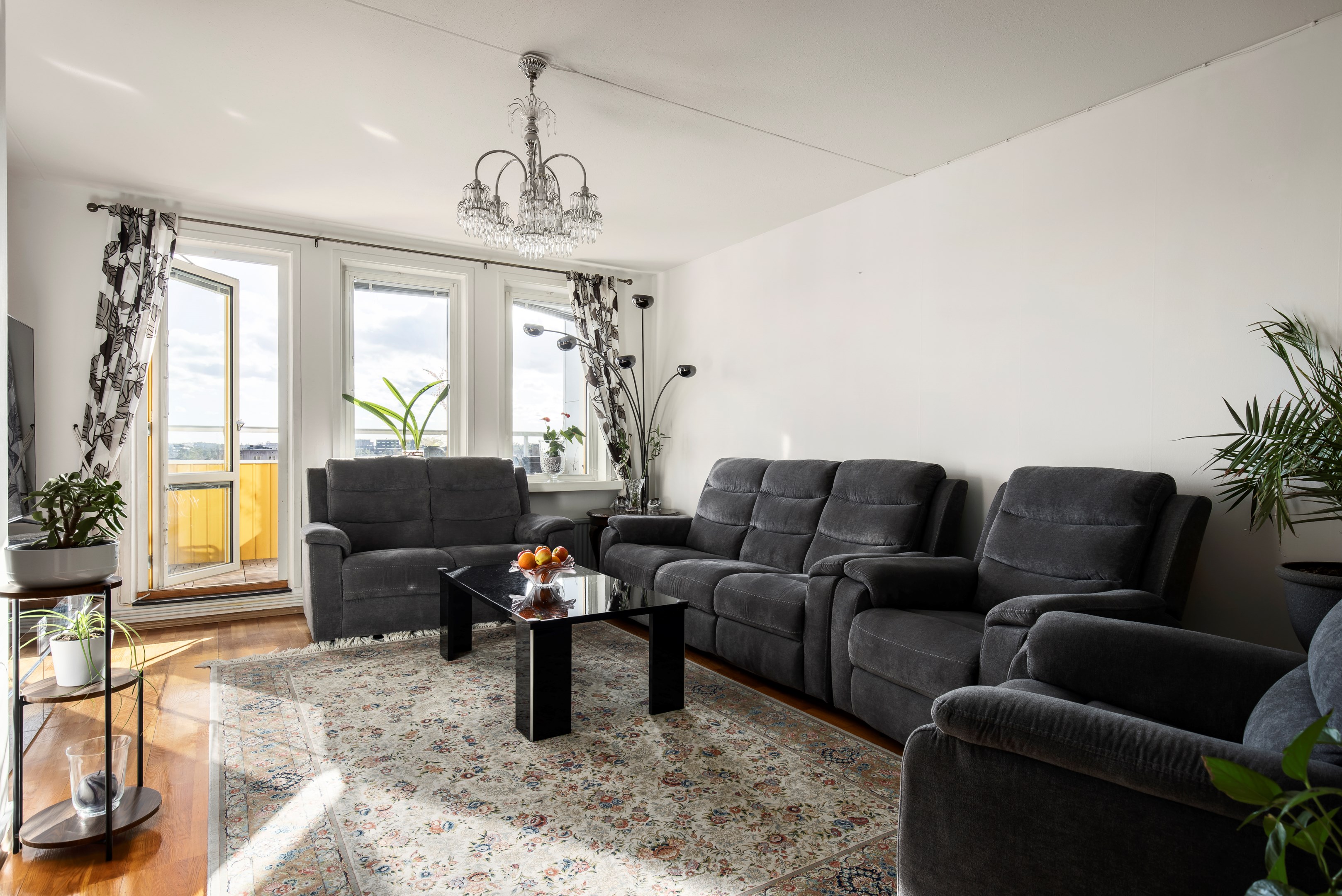 Bostadsbild från Skarpövägen 47, Såld i Västra Orminge, Nacka