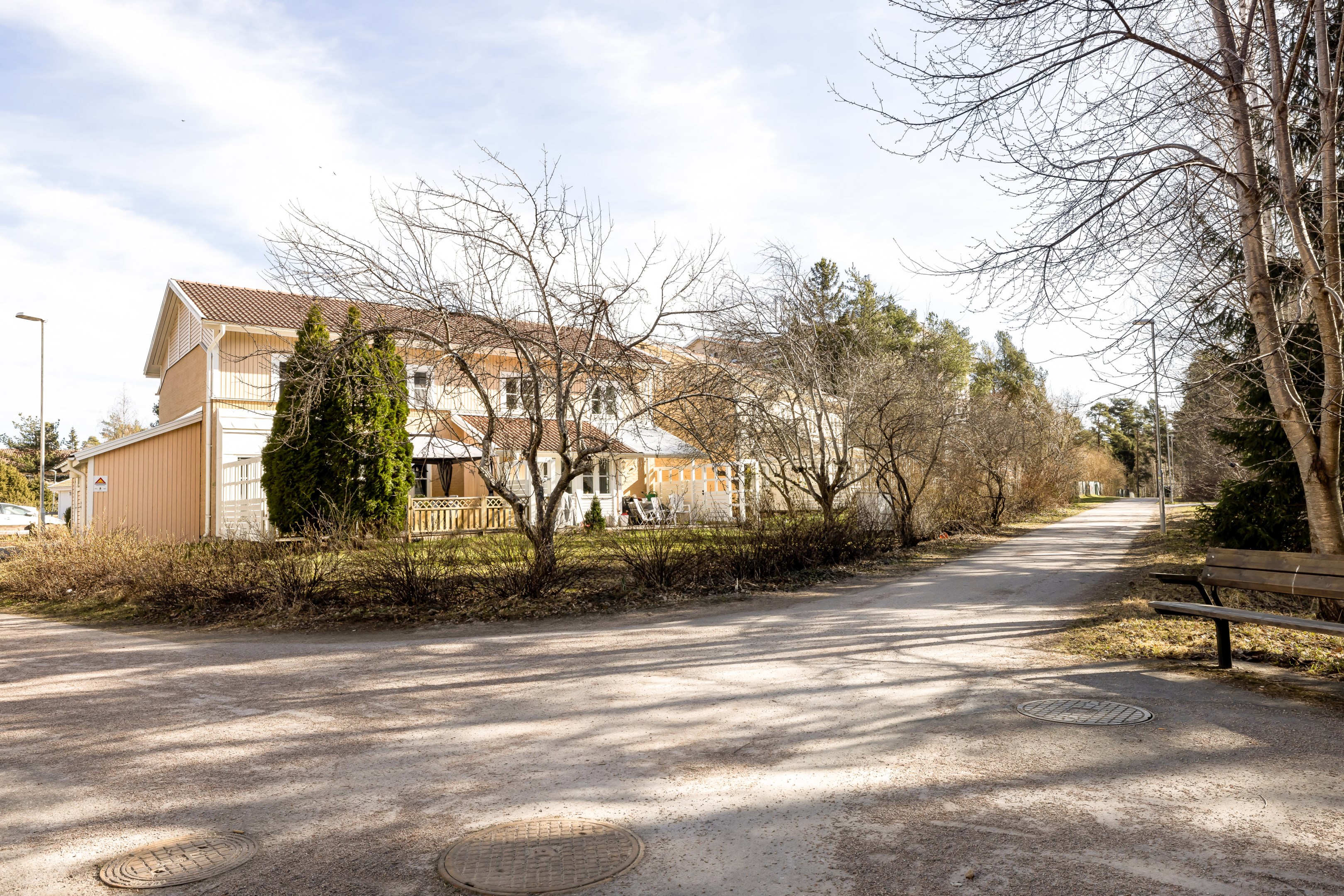 Bostadsbild från Dalaresan 46, Såld i Sävja, Uppsala