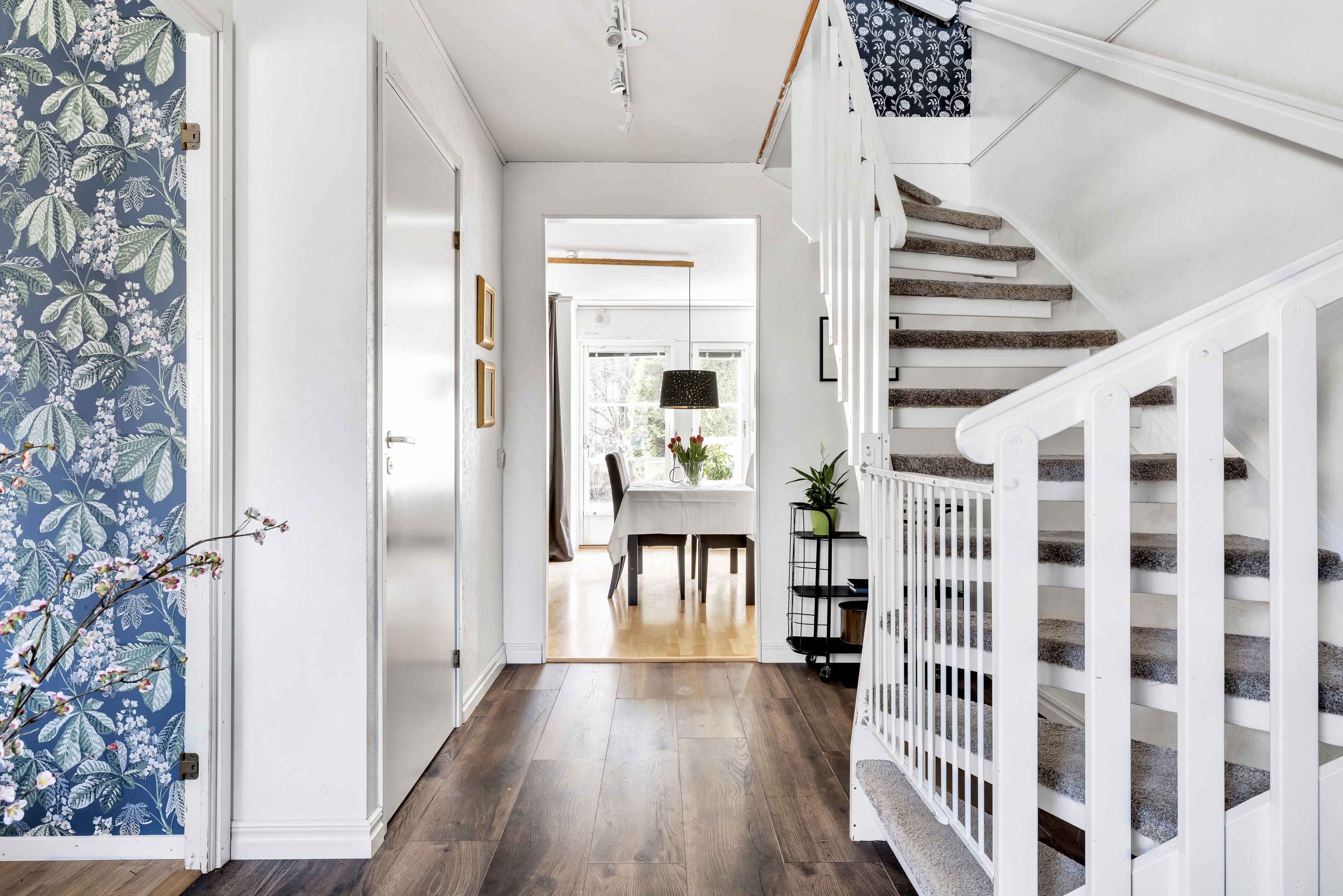 Bostadsbild från Dalaresan 46, Såld i Sävja, Uppsala