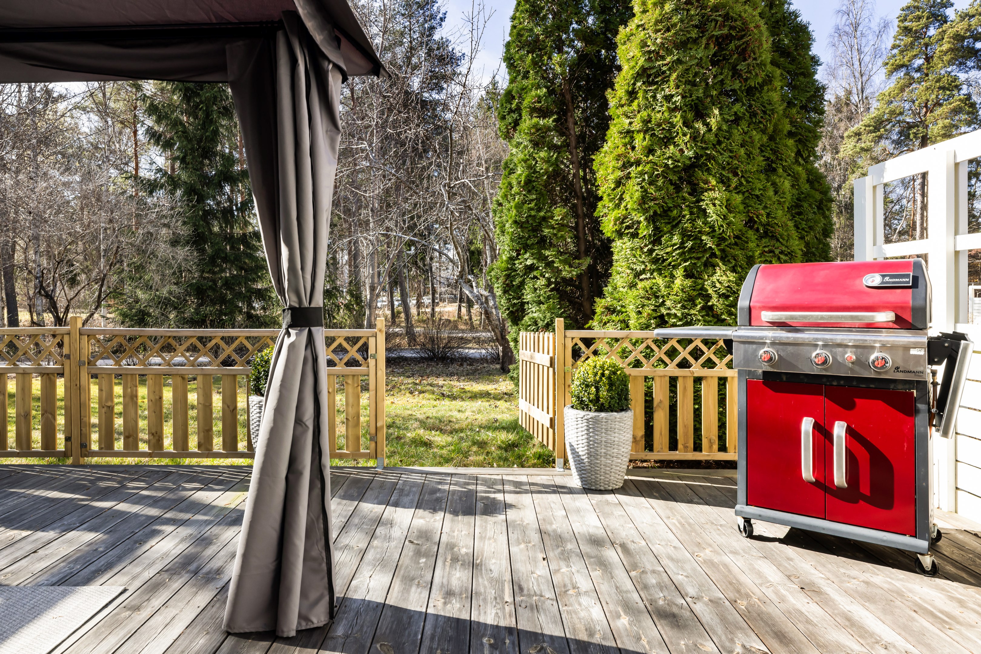 Bostadsbild från Dalaresan 46, Såld i Sävja, Uppsala