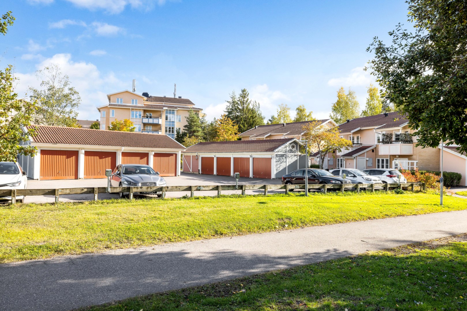 Bostadsbild från Dalaresan 46, Såld i Sävja, Uppsala