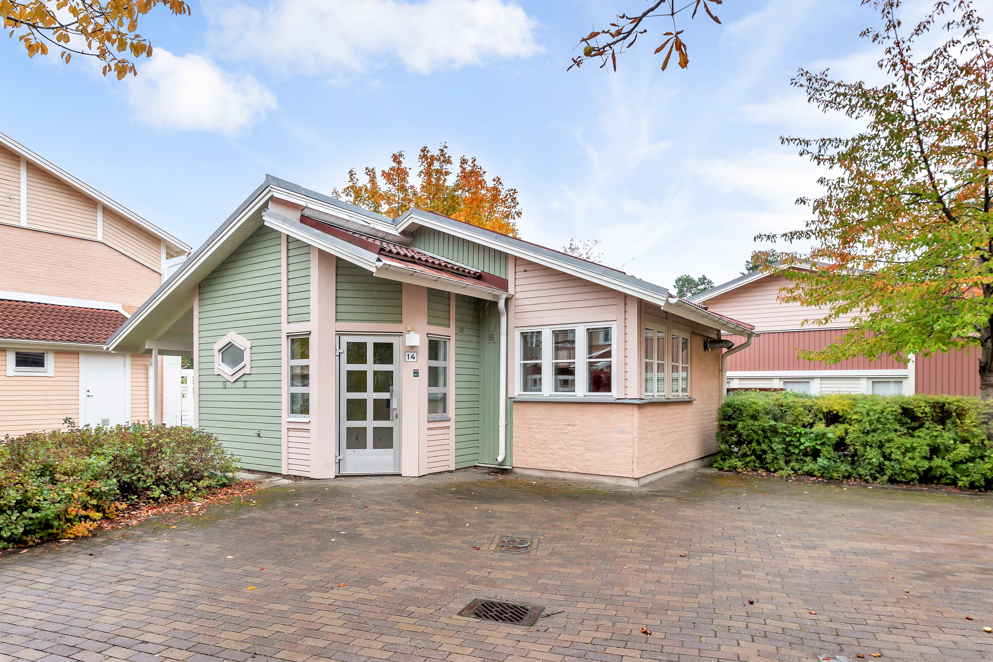 Bostadsbild från Dalaresan 46, Såld i Sävja, Uppsala