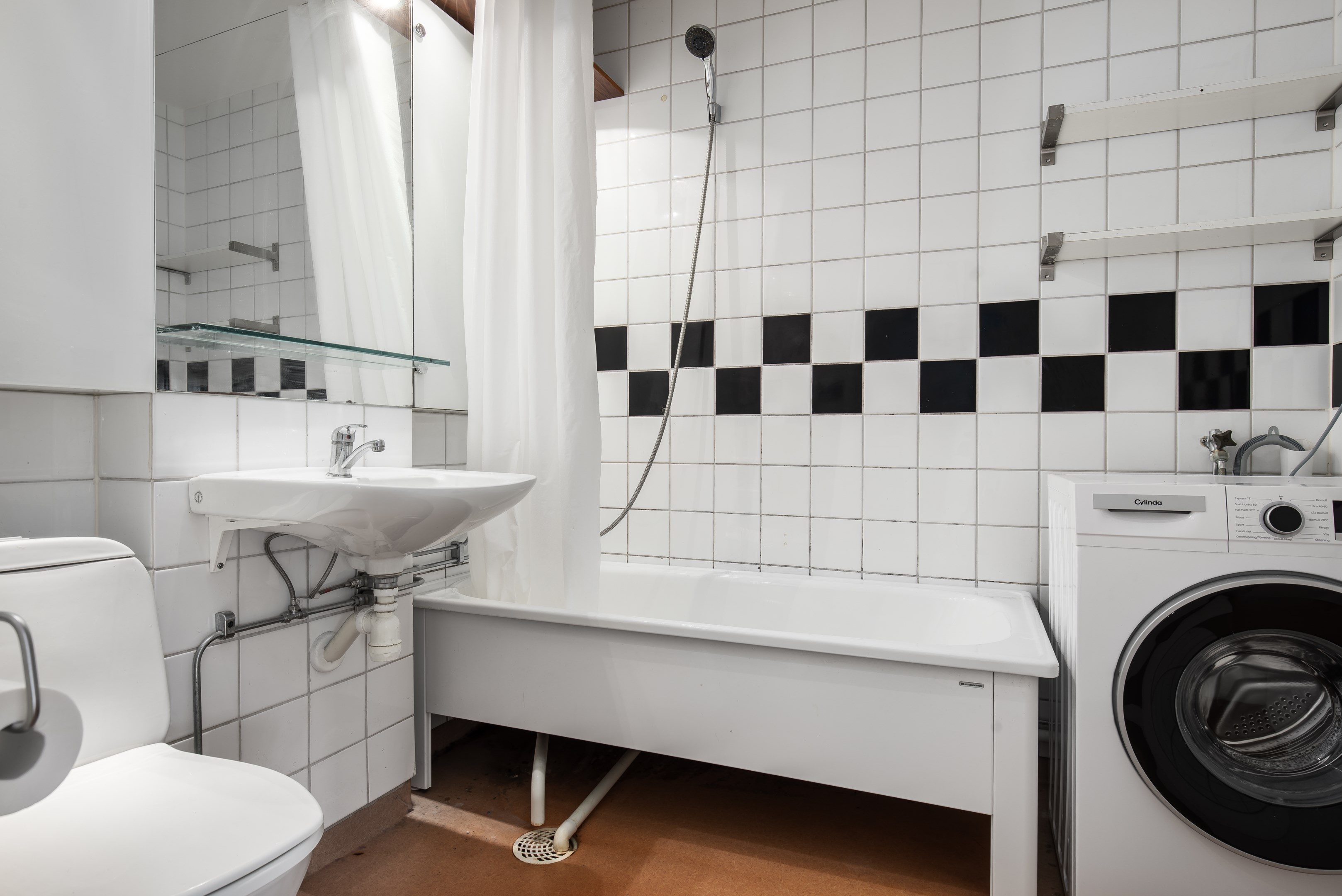 Bostadsbild från Ormingeringen 55D, Såld i Västra Orminge, Nacka