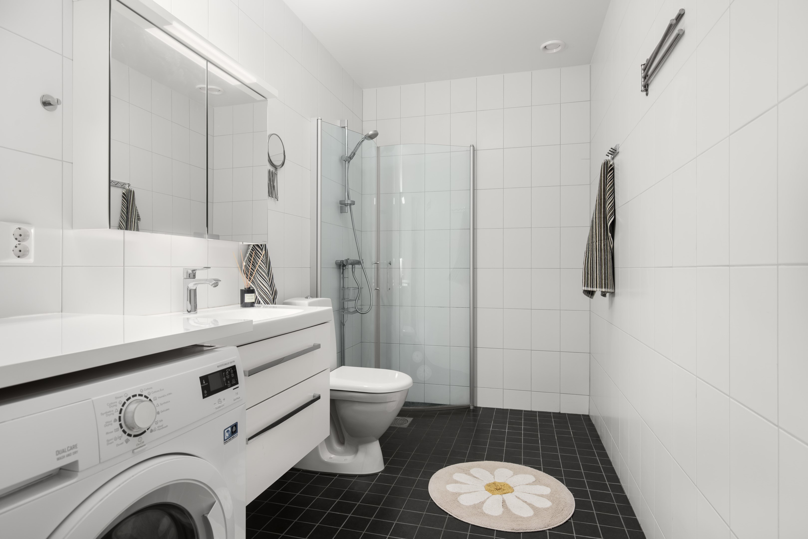 Bostadsbild från Hedenströms väg 13, 2tr, Såld i Tollare, Nacka