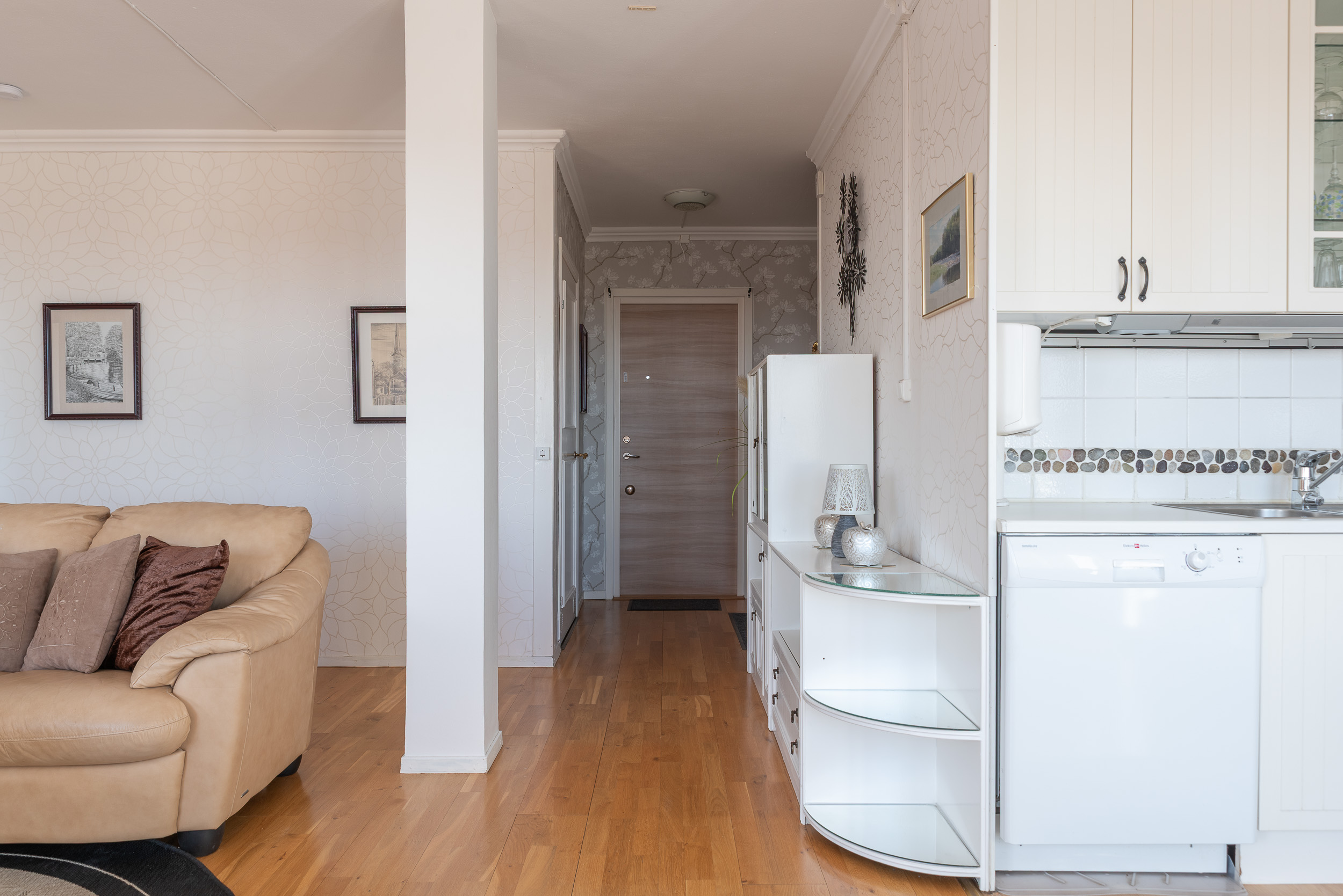 Bostadsbild från Adolf Zethelius gata 13, Såld i Bäckby, Västerås