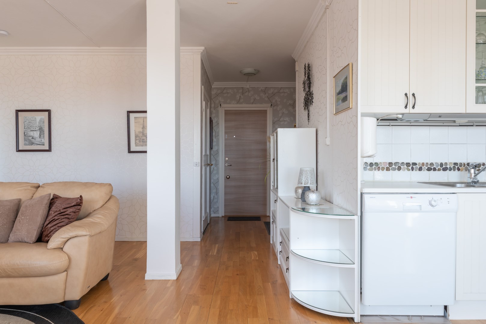 Bostadsbild från Adolf Zethelius gata 13, Såld i Bäckby, Västerås