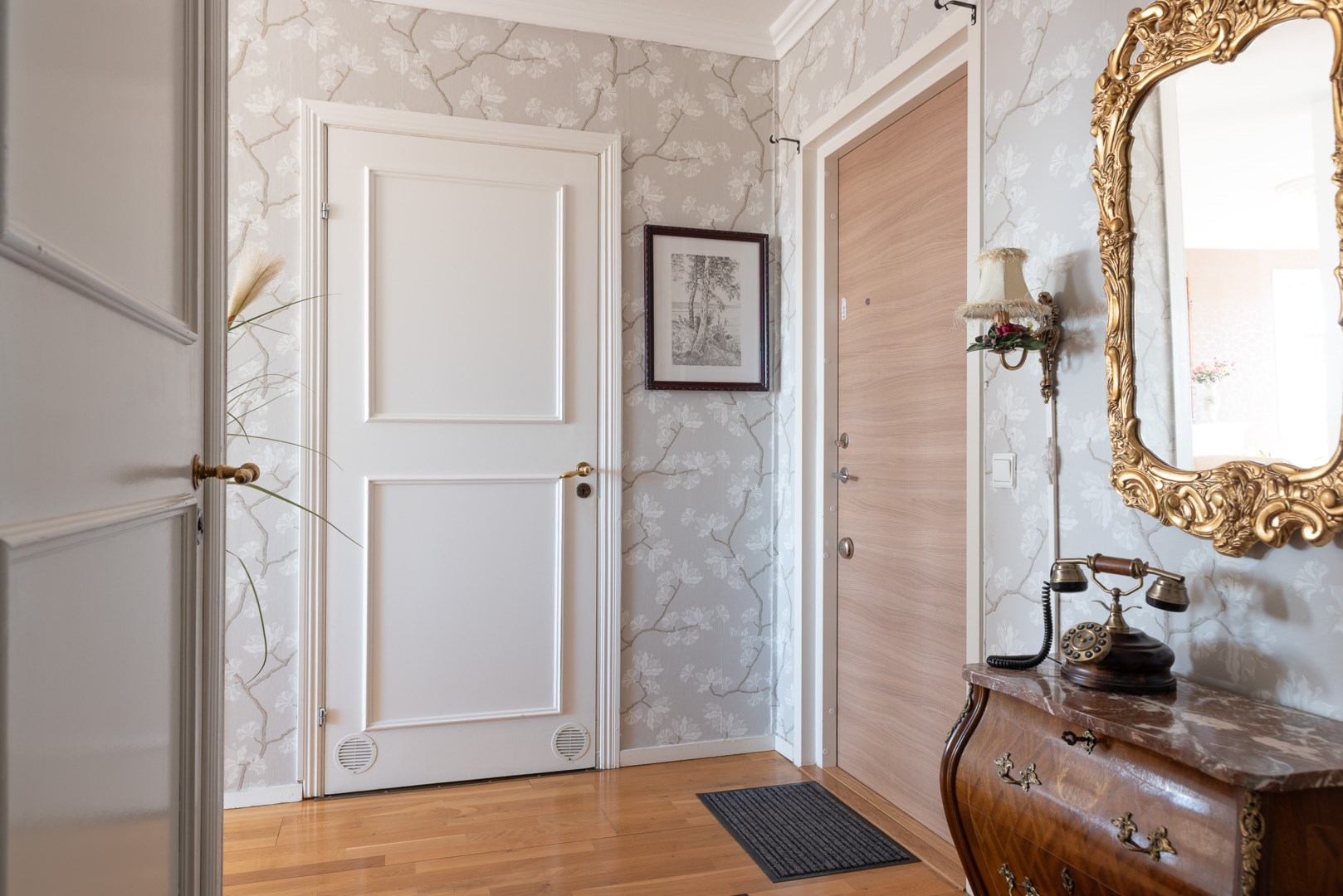 Bostadsbild från Adolf Zethelius gata 13, Såld i Bäckby, Västerås