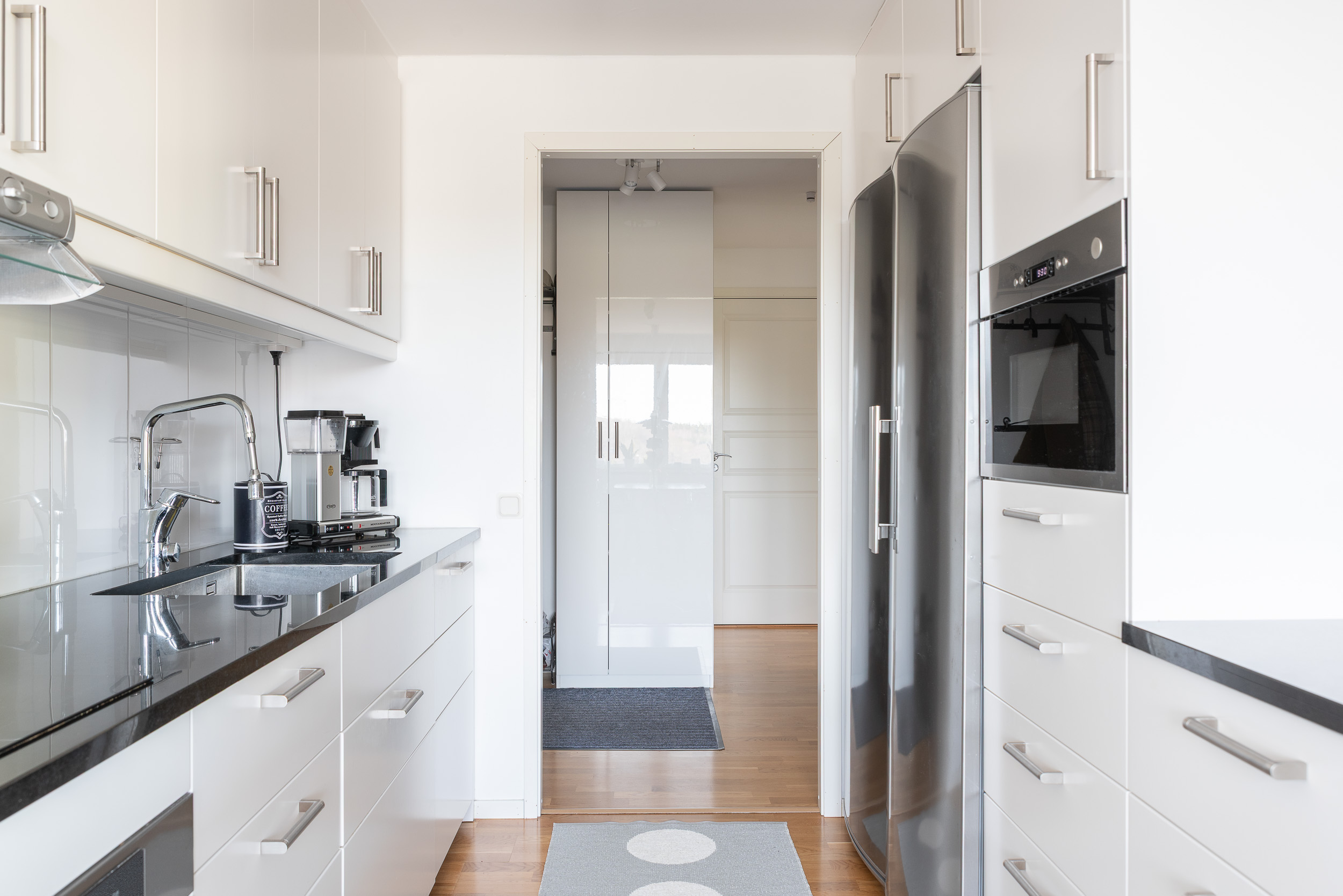 Bostadsbild från Släggkastargatan 5, Såld i Rönnby, Västerås