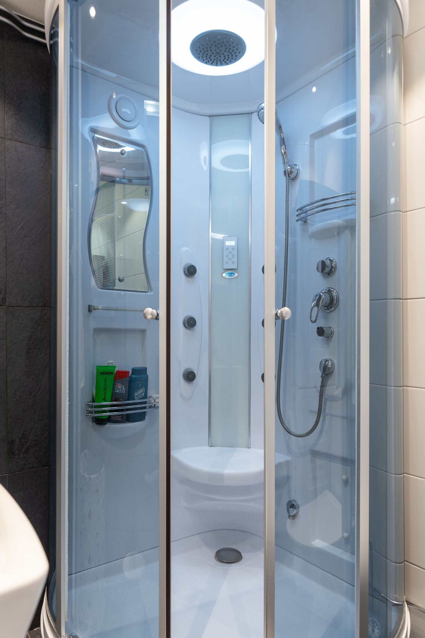 Bostadsbild från Släggkastargatan 5, Såld i Rönnby, Västerås