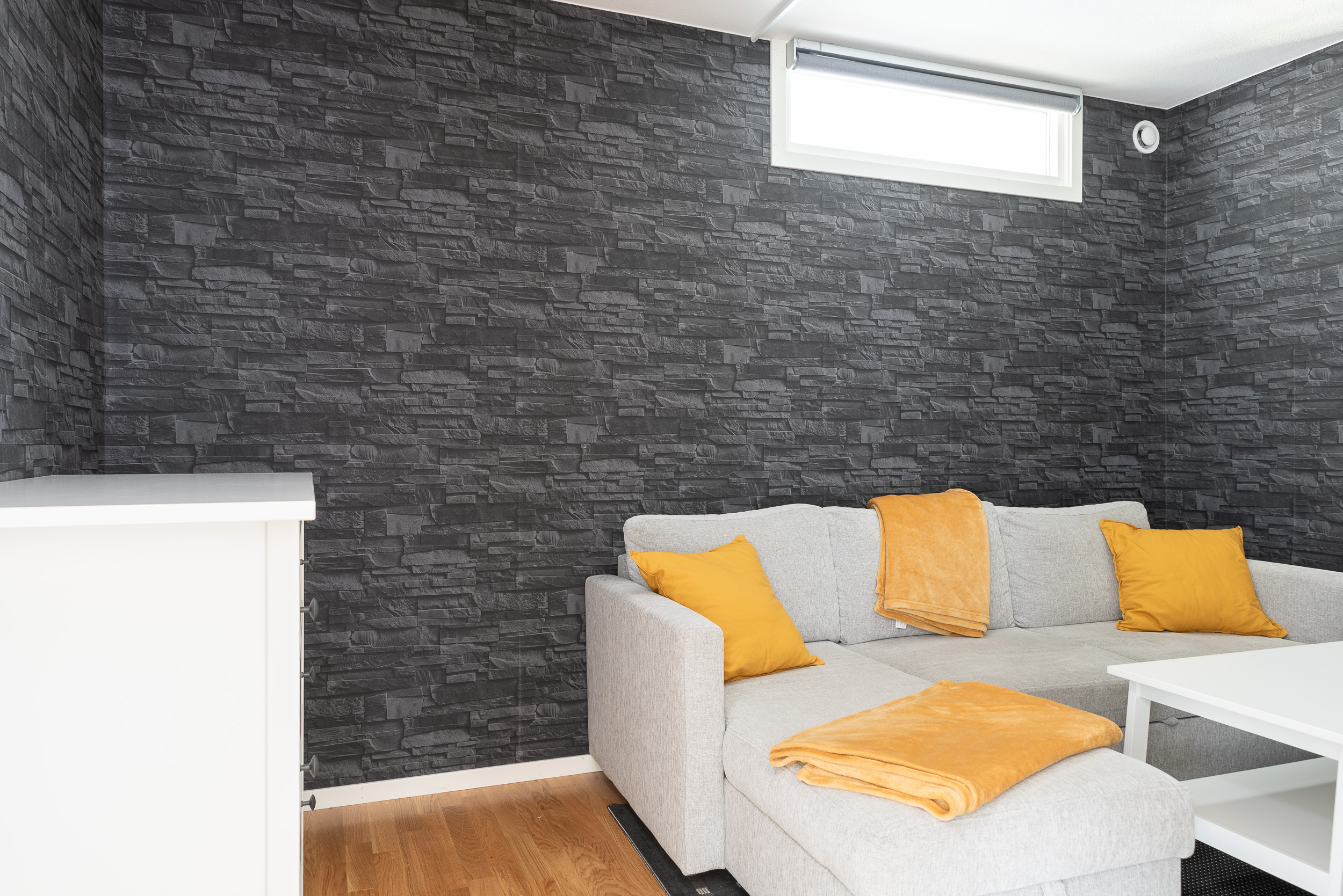 Bostadsbild från Släggkastargatan 5, Såld i Rönnby, Västerås