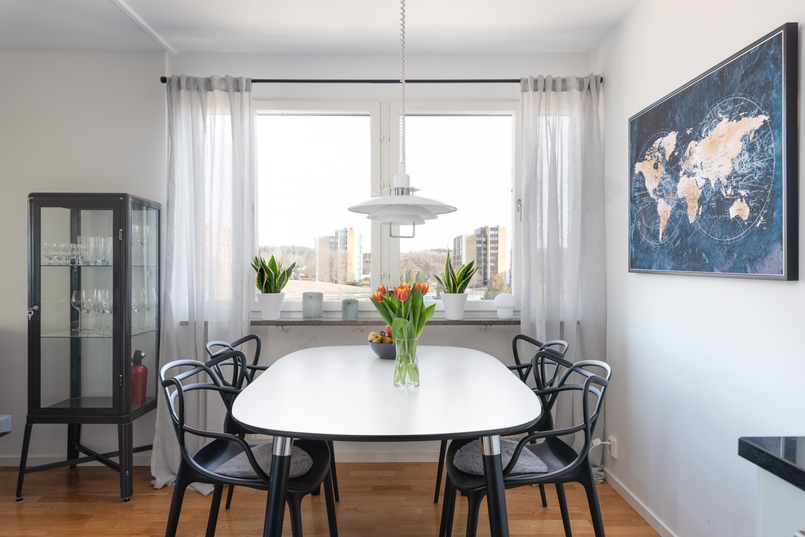 Bostadsbild från Släggkastargatan 5, Såld i Rönnby, Västerås