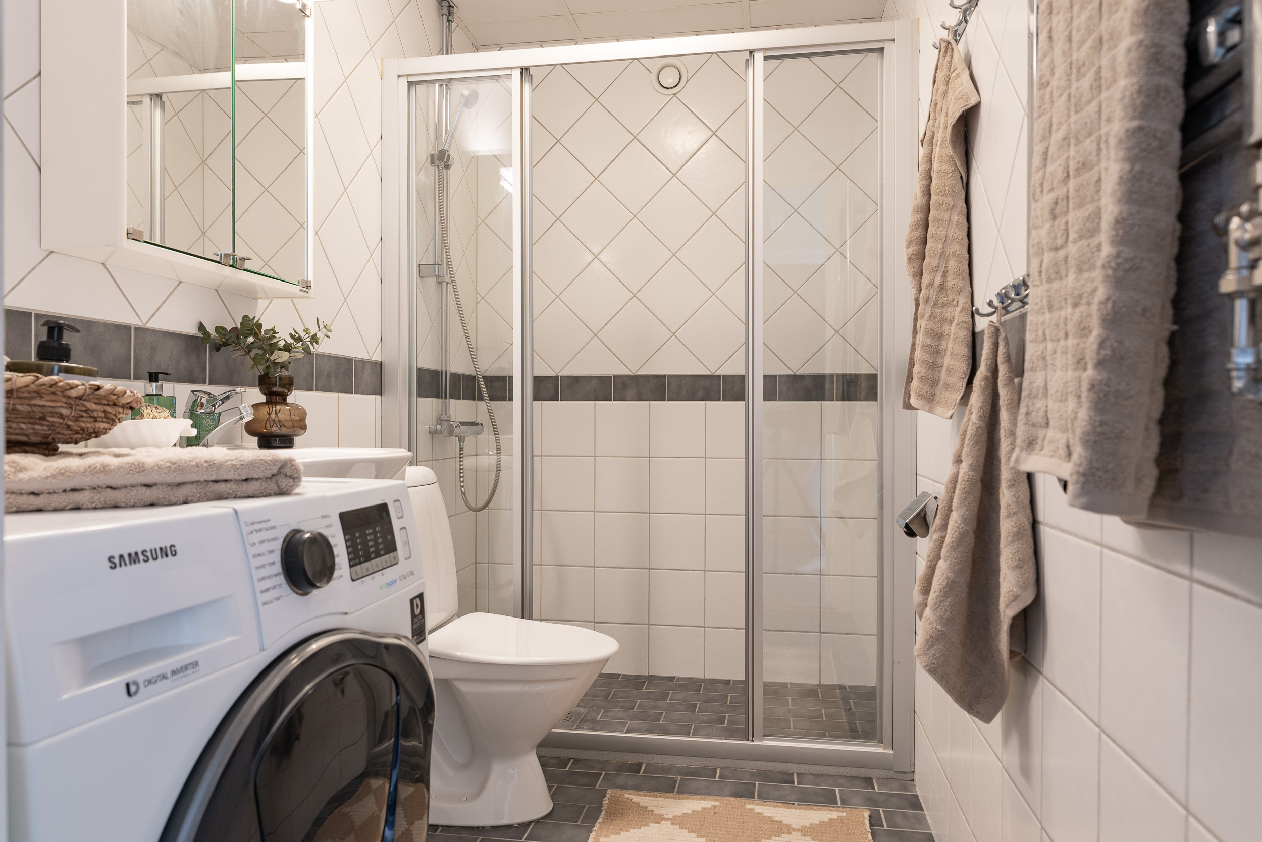 Bostadsbild från Odensvigatan 7, Såld i Odensvi, Västerås