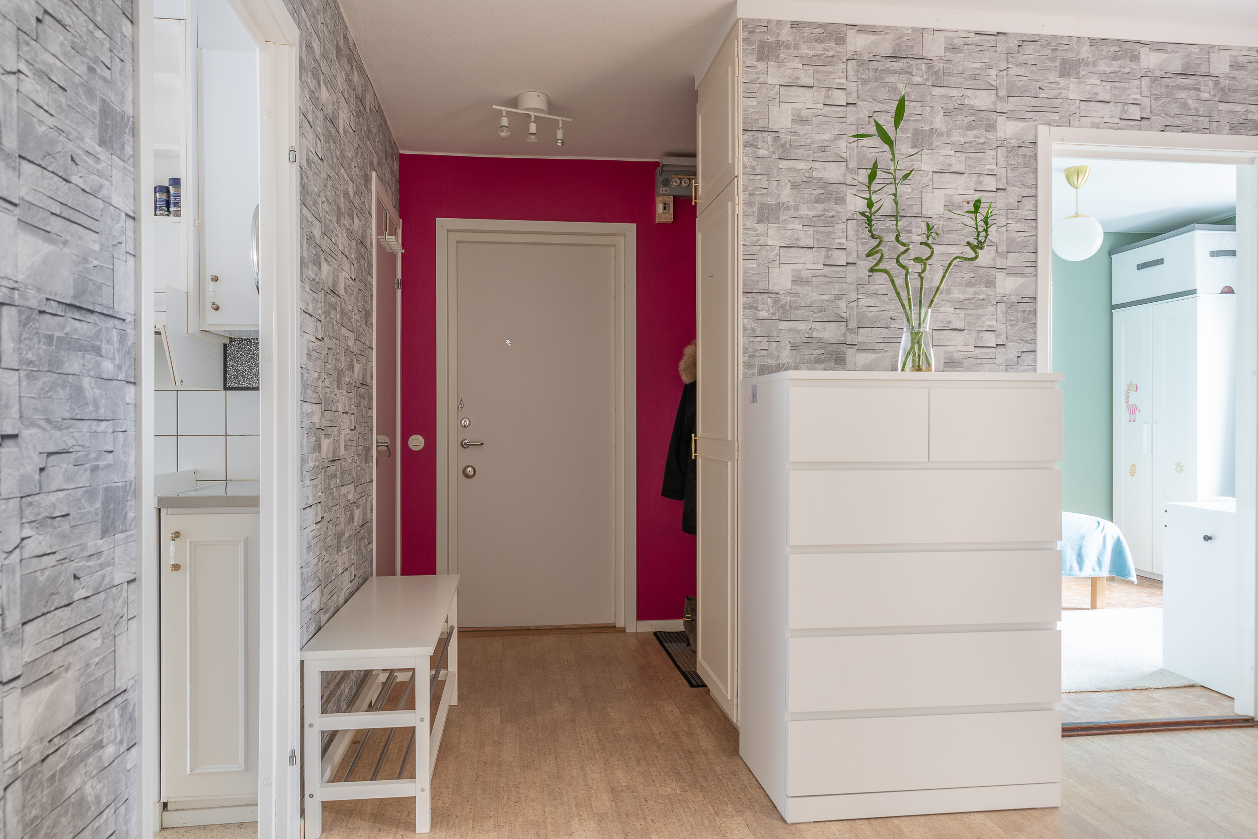 Bostadsbild från Ringduvegatan 141, Såld i Råby, Västerås