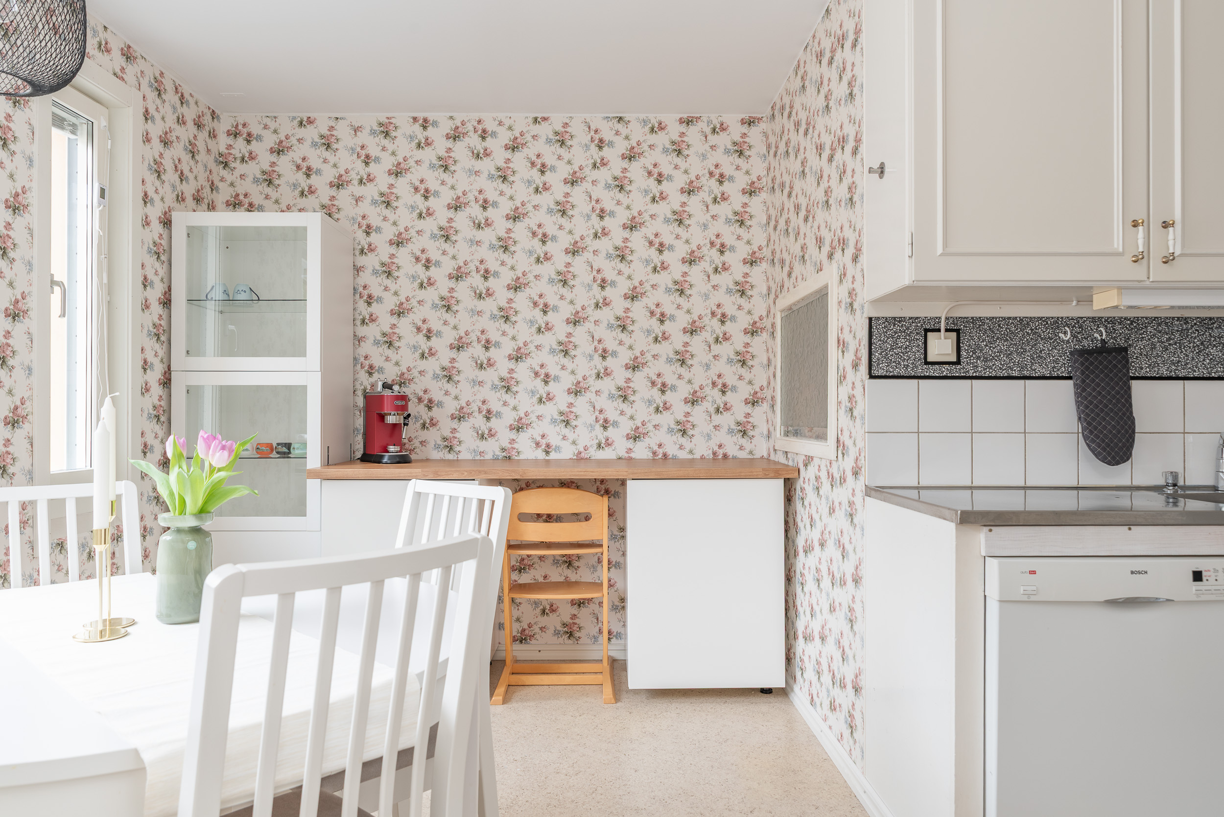 Bostadsbild från Ringduvegatan 141, Såld i Råby, Västerås