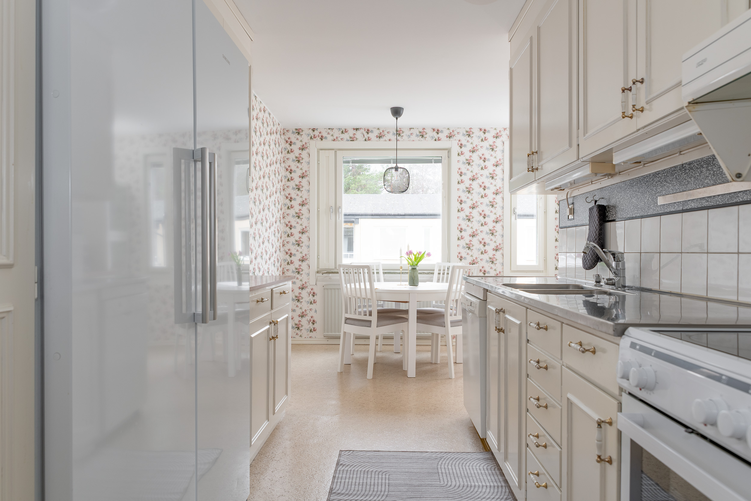 Bostadsbild från Ringduvegatan 141, Såld i Råby, Västerås