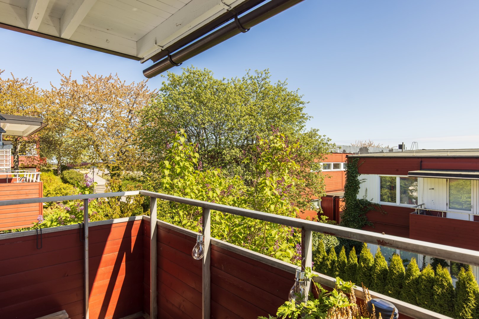 Bostadsbild från Ljuskärrsvägen 64, Såld i Ljuskärrsberget - Saltsjöbaden, Nacka