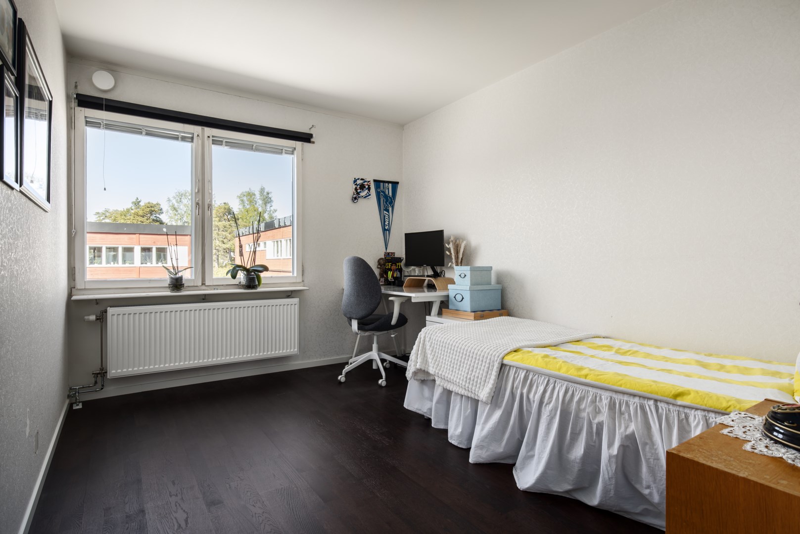 Bostadsbild från Ljuskärrsvägen 64, Såld i Ljuskärrsberget - Saltsjöbaden, Nacka