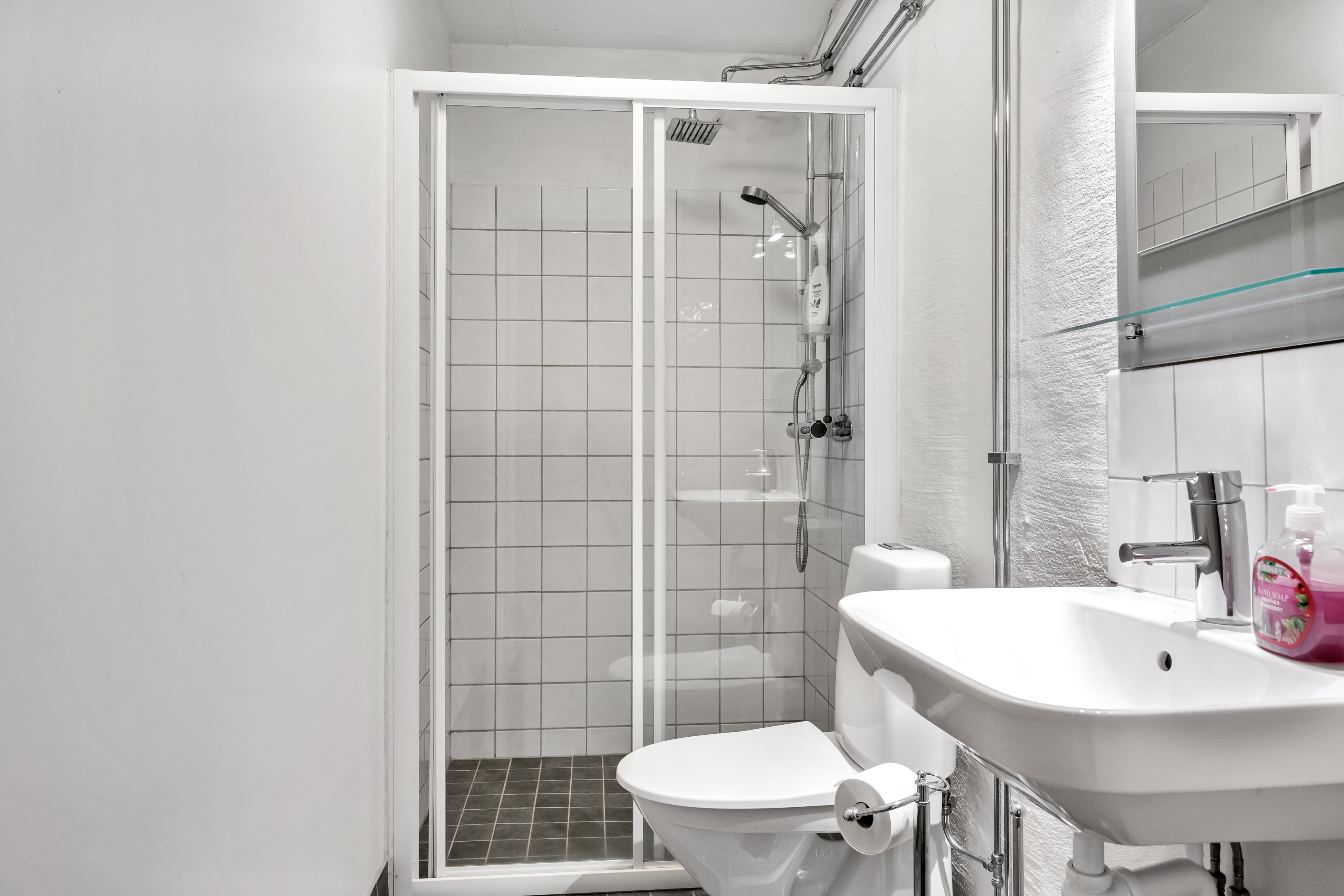 Bostadsbild från Odensgatan 18, Till salu i Främre Luthagen, Uppsala