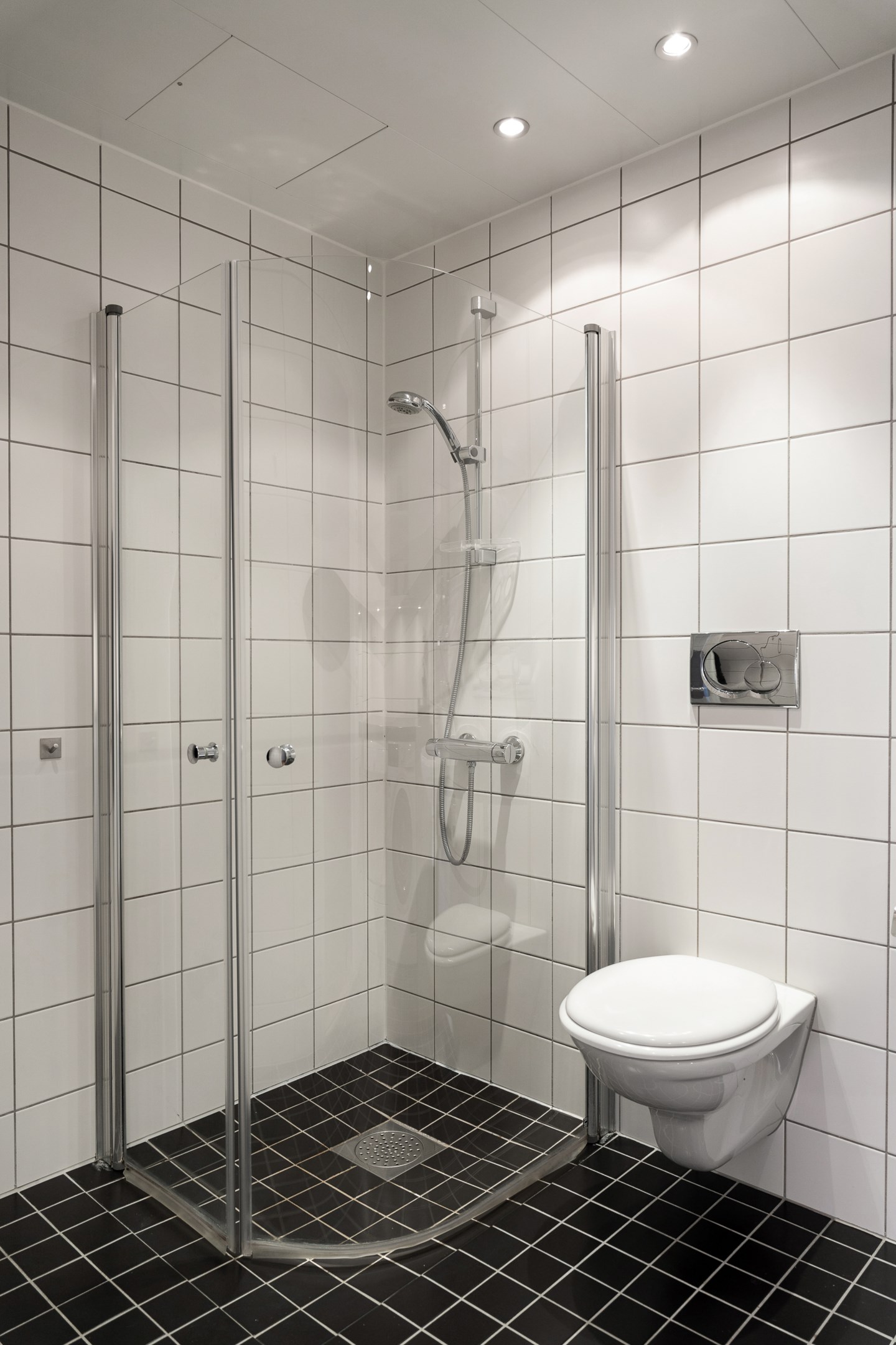 Bostadsbild från Sjökvarnsbacken 6, Såld i Saltsjöqvarn, Nacka