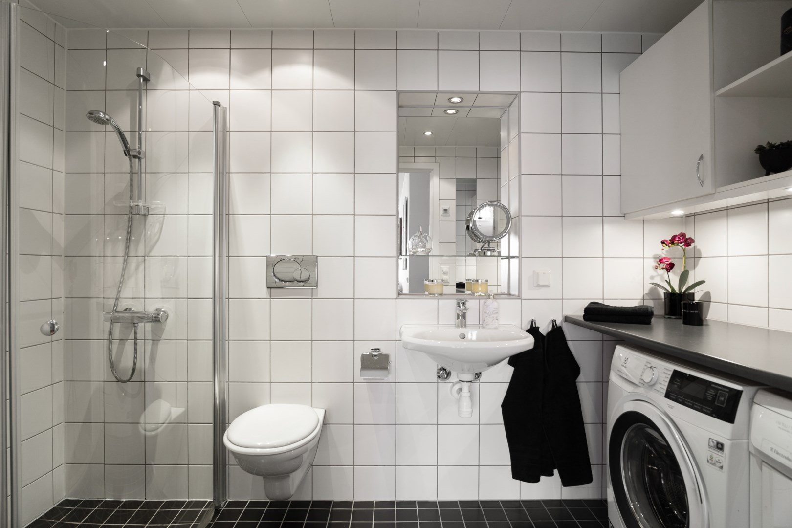 Bostadsbild från Sjökvarnsbacken 6, Såld i Saltsjöqvarn, Nacka