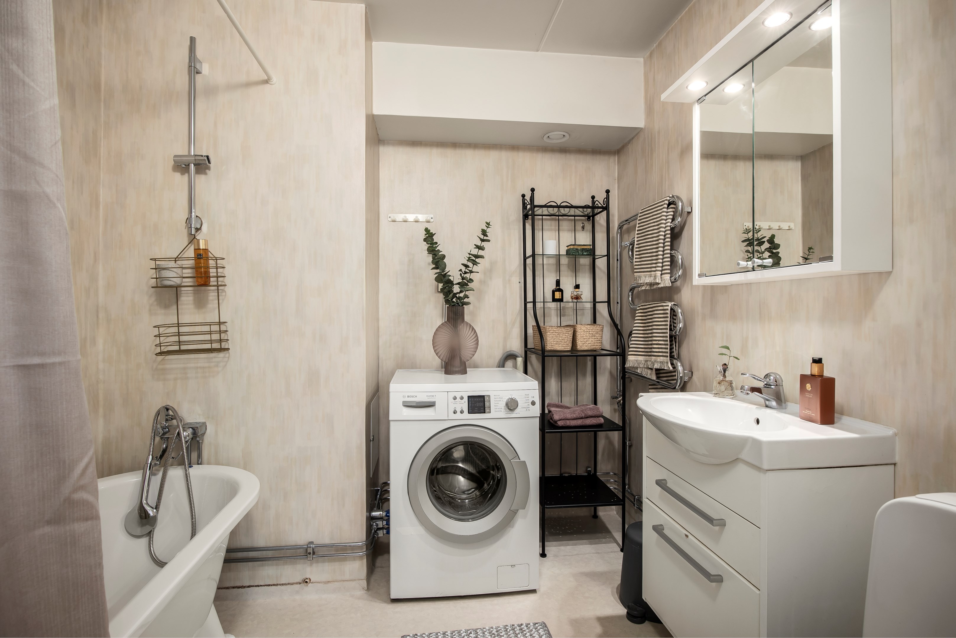 Bostadsbild från Serenadvägen 22, Såld i Nacka Forum, Nacka