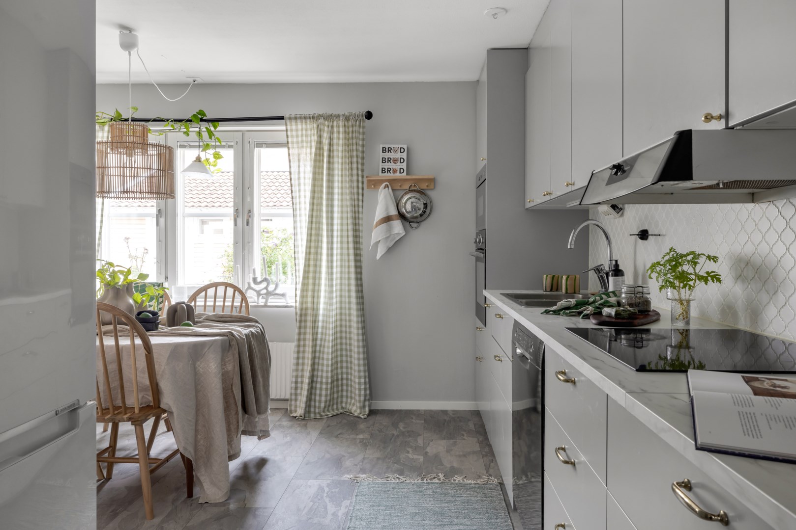 Bostadsbild från Ölandsresan 130, Såld i Sävja, Uppsala