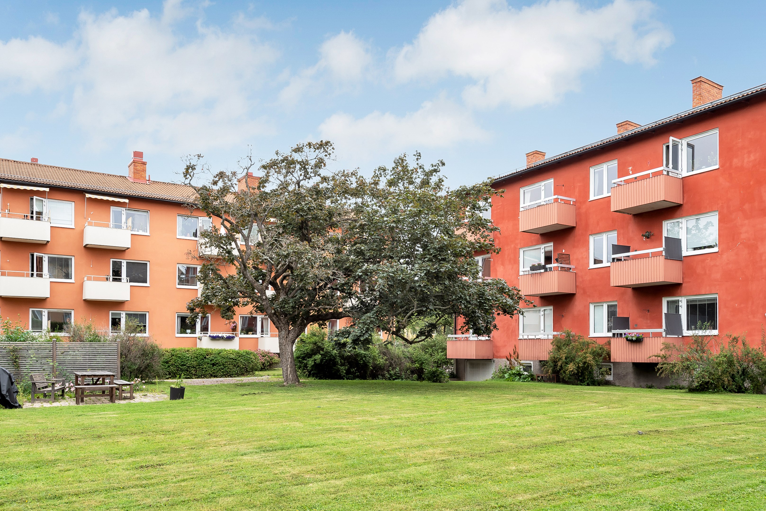 Bostadsbild från Svartbäcksgatan 74B, Såld i Svartbäcken, Uppsala