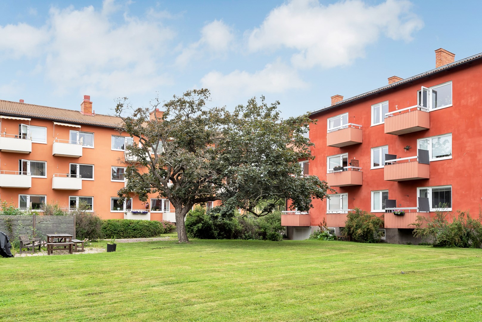 Bostadsbild från Svartbäcksgatan 74B, Såld i Svartbäcken, Uppsala