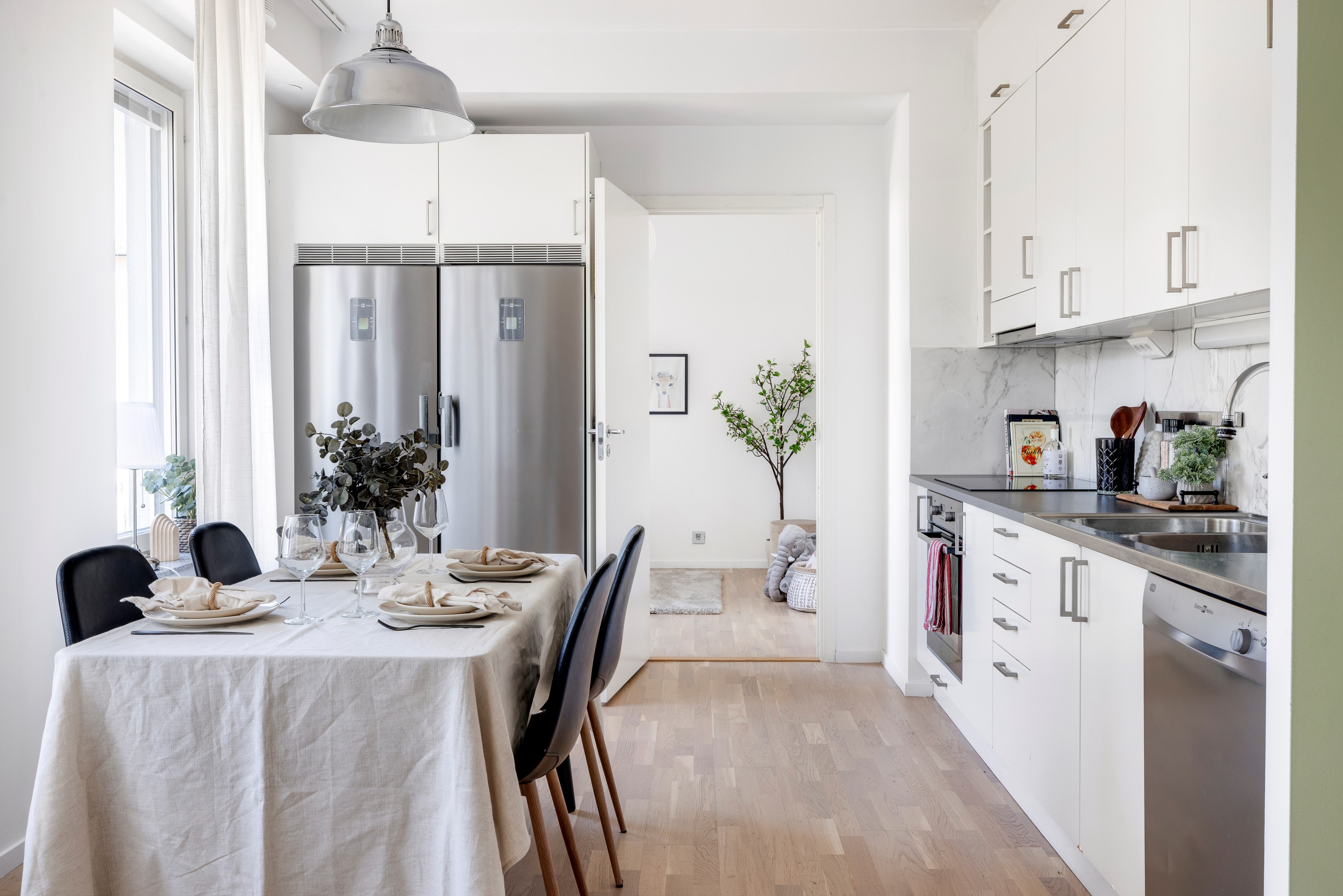 Bostadsbild från Opalvägen 53, Till salu i Herrhagen, Uppsala