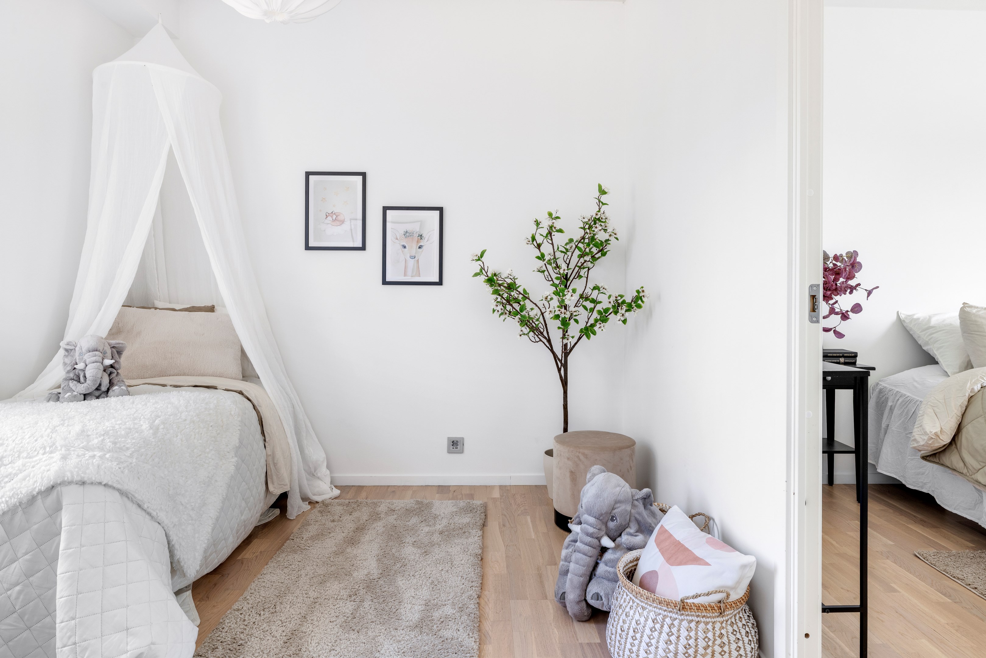 Bostadsbild från Opalvägen 53, Till salu i Herrhagen, Uppsala