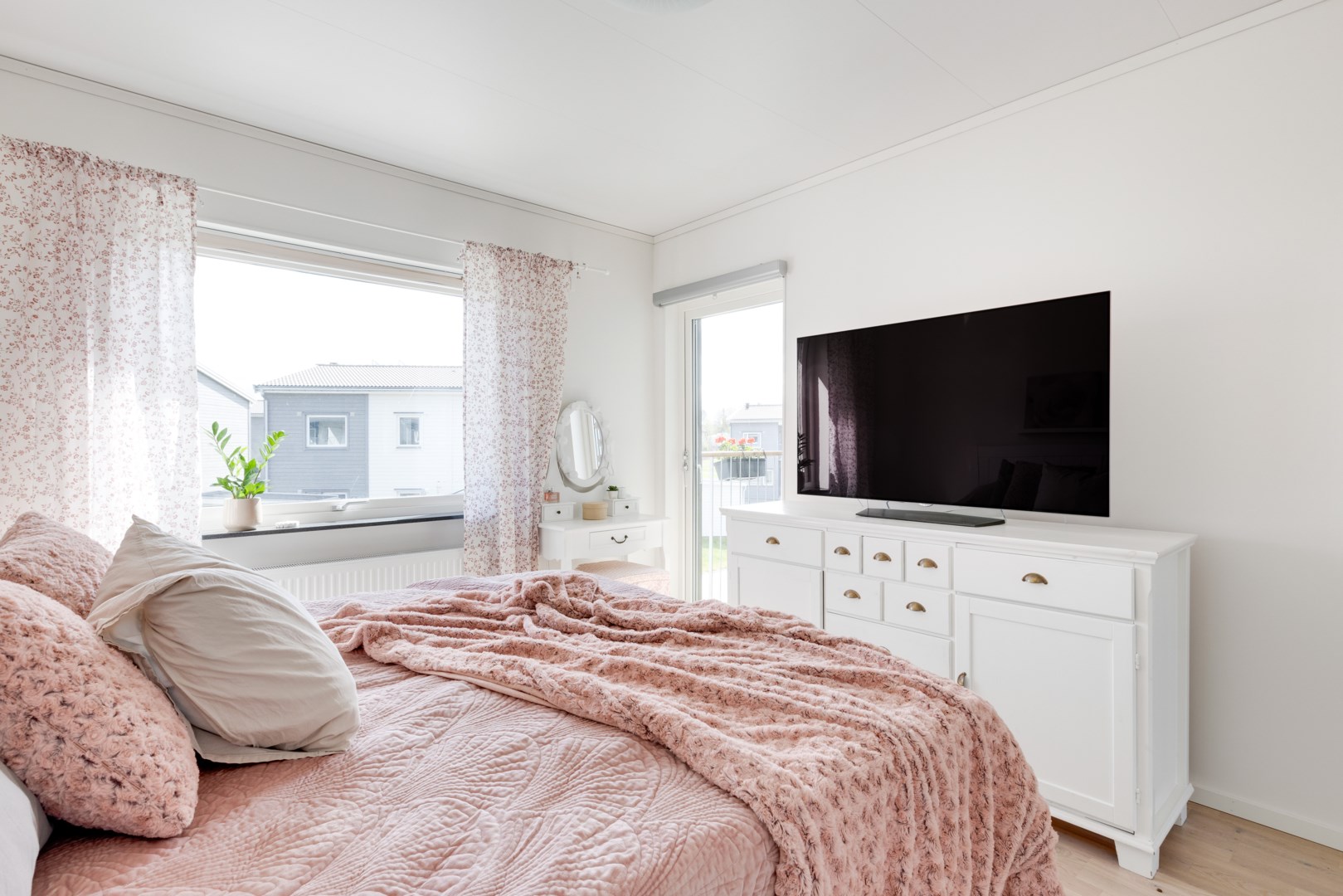 Bostadsbild från Plugghakevägen 17, Såld i Gunsta, Uppsala