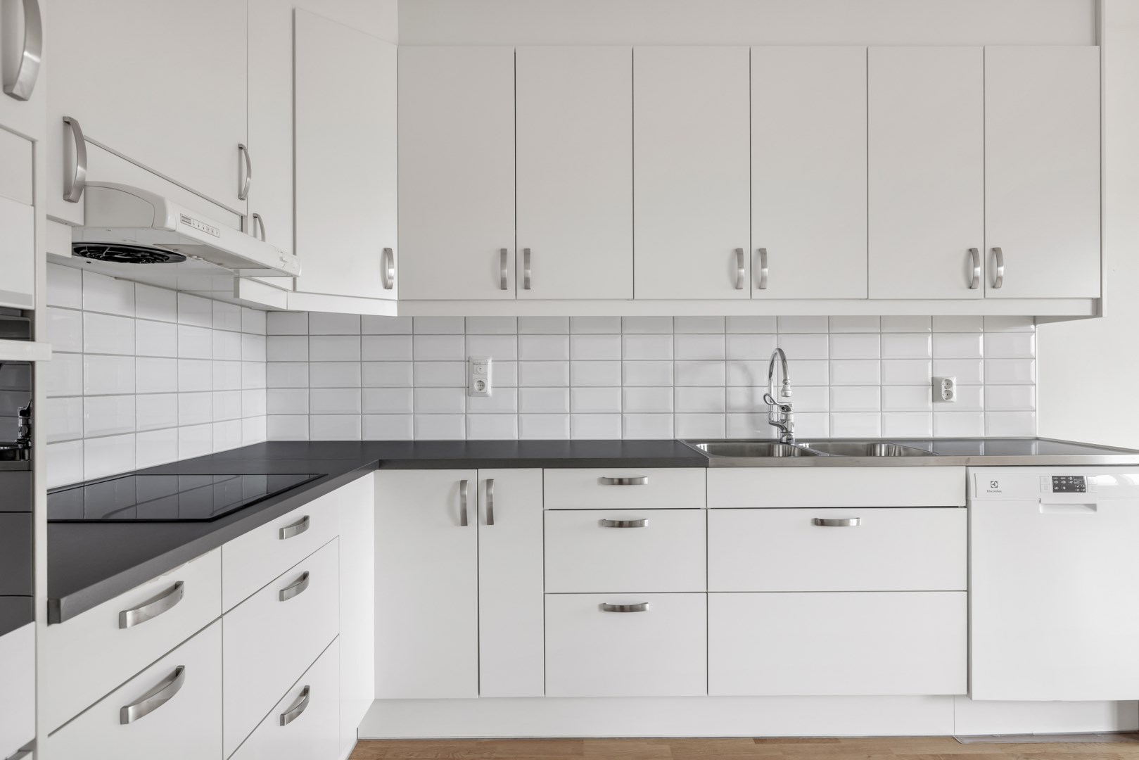 Bostadsbild från Råbyvägen 42B, Såld i Kvarngärdet, Uppsala