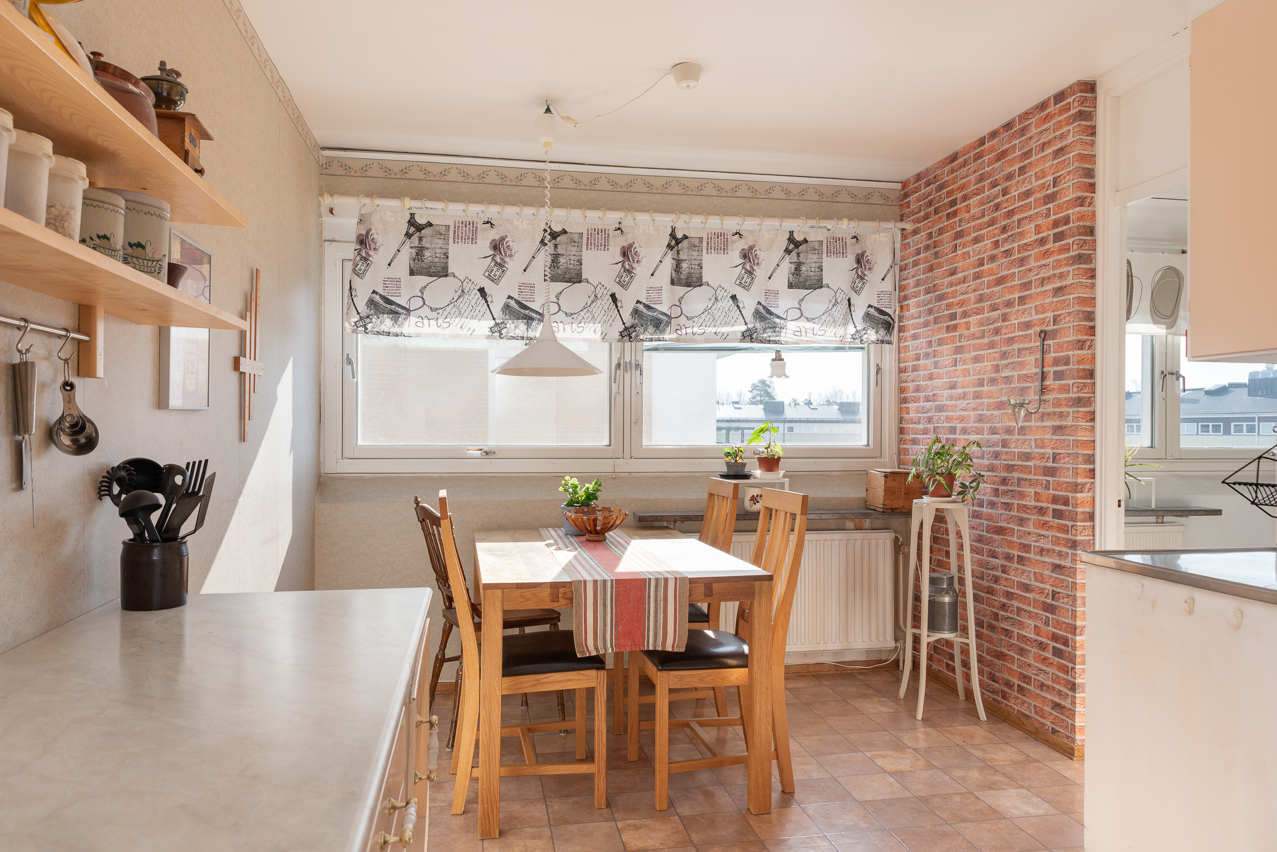 Bostadsbild från Norra skjutbanegatan 23B, Såld i Haga, Västerås