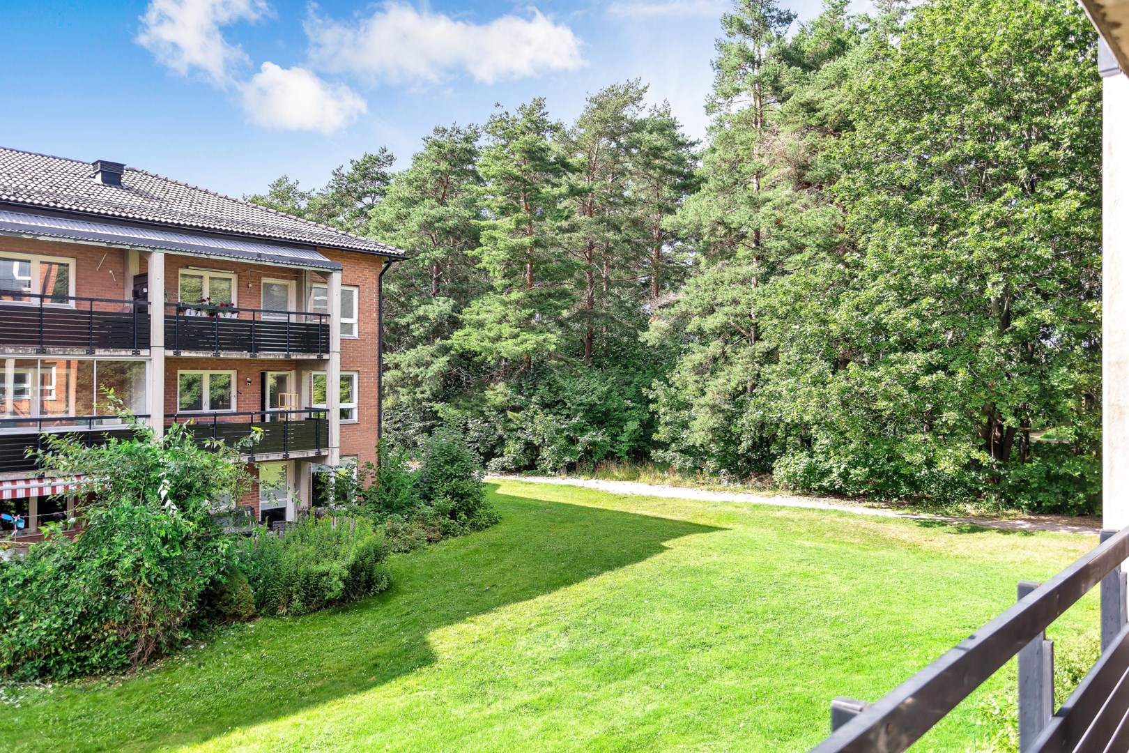 Bostadsbild från Lings väg 76, Såld i Ling, Uppsala