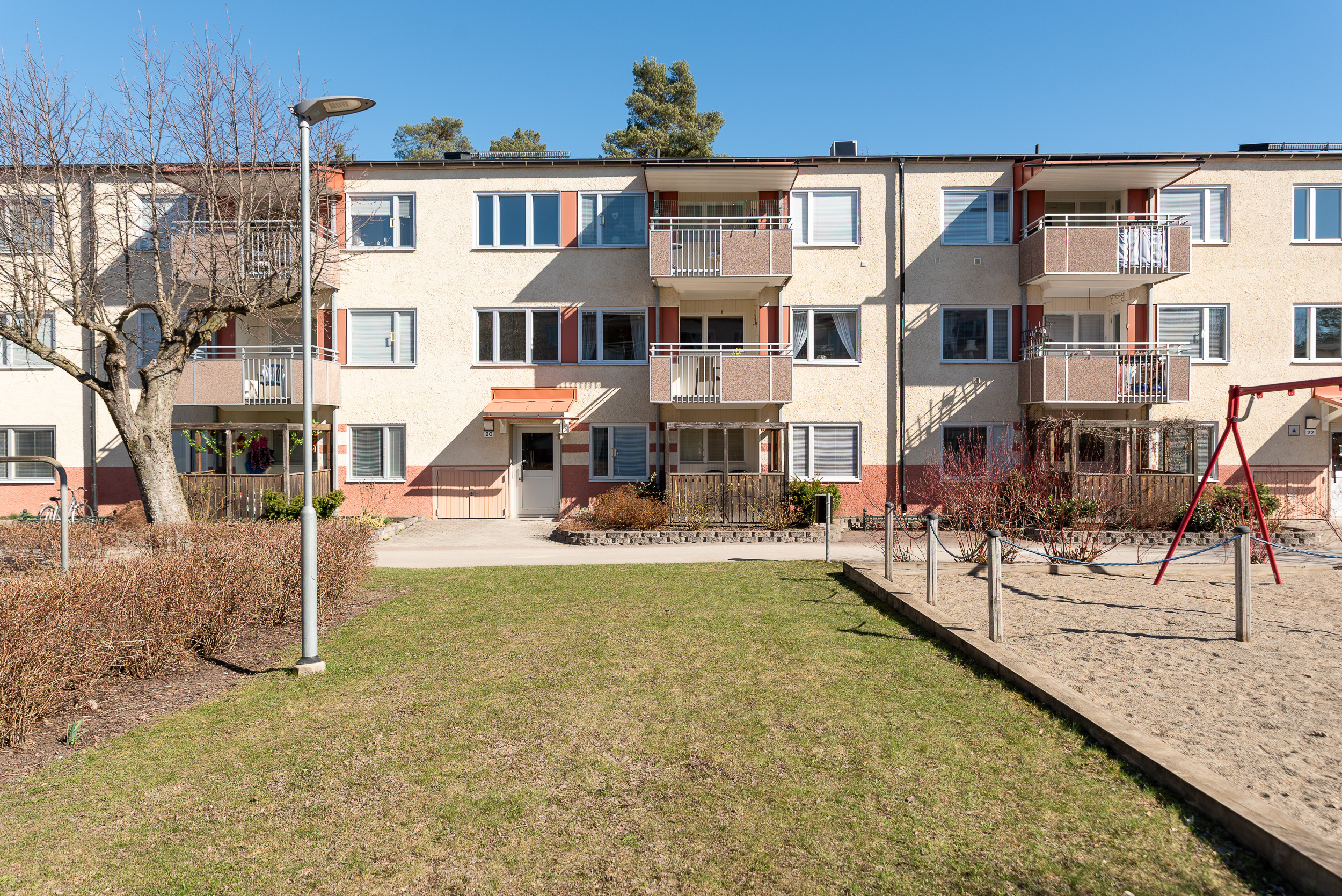 Bostadsbild från Morkullegatan 20, Såld i Råby, Västerås