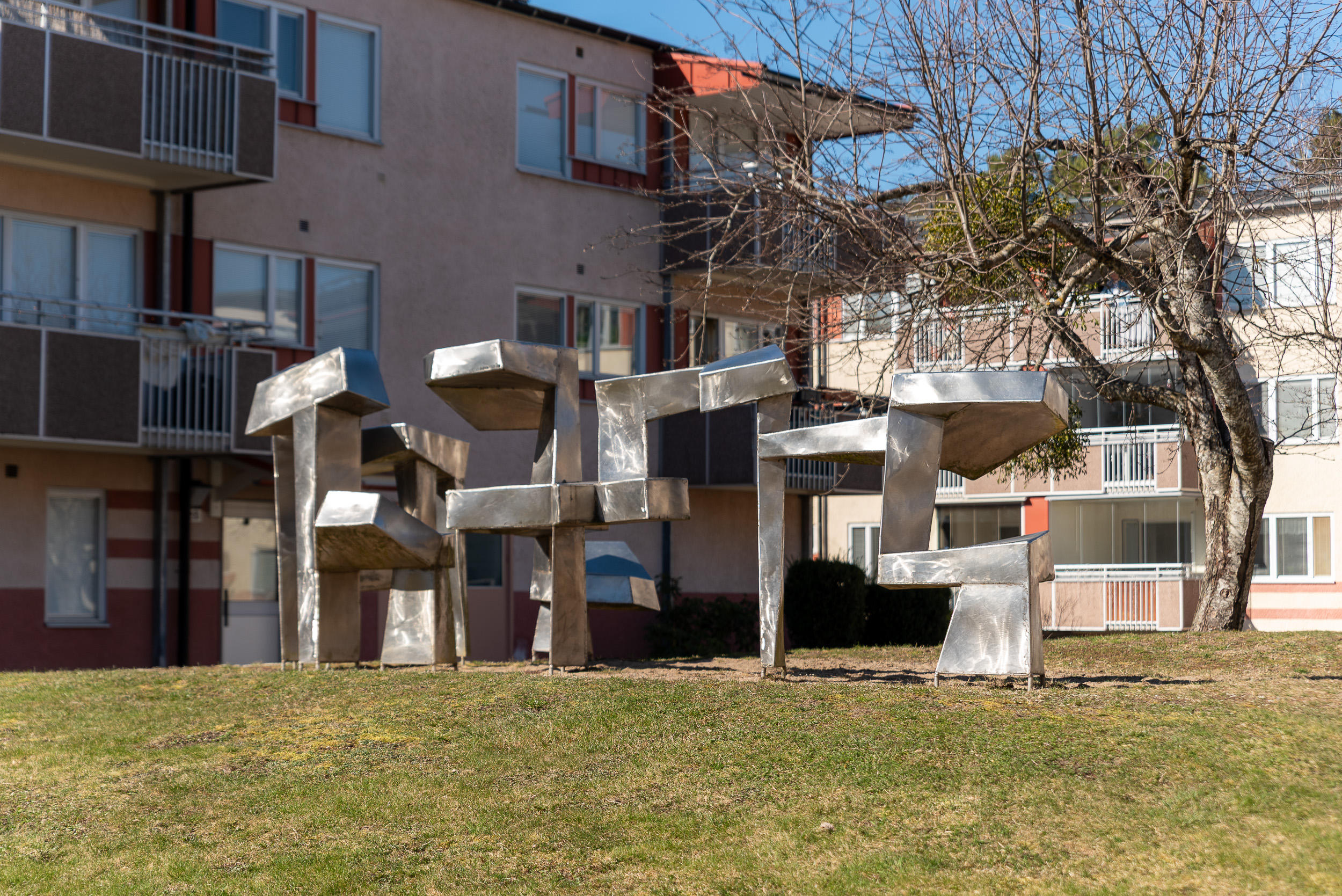 Bostadsbild från Morkullegatan 20, Såld i Råby, Västerås