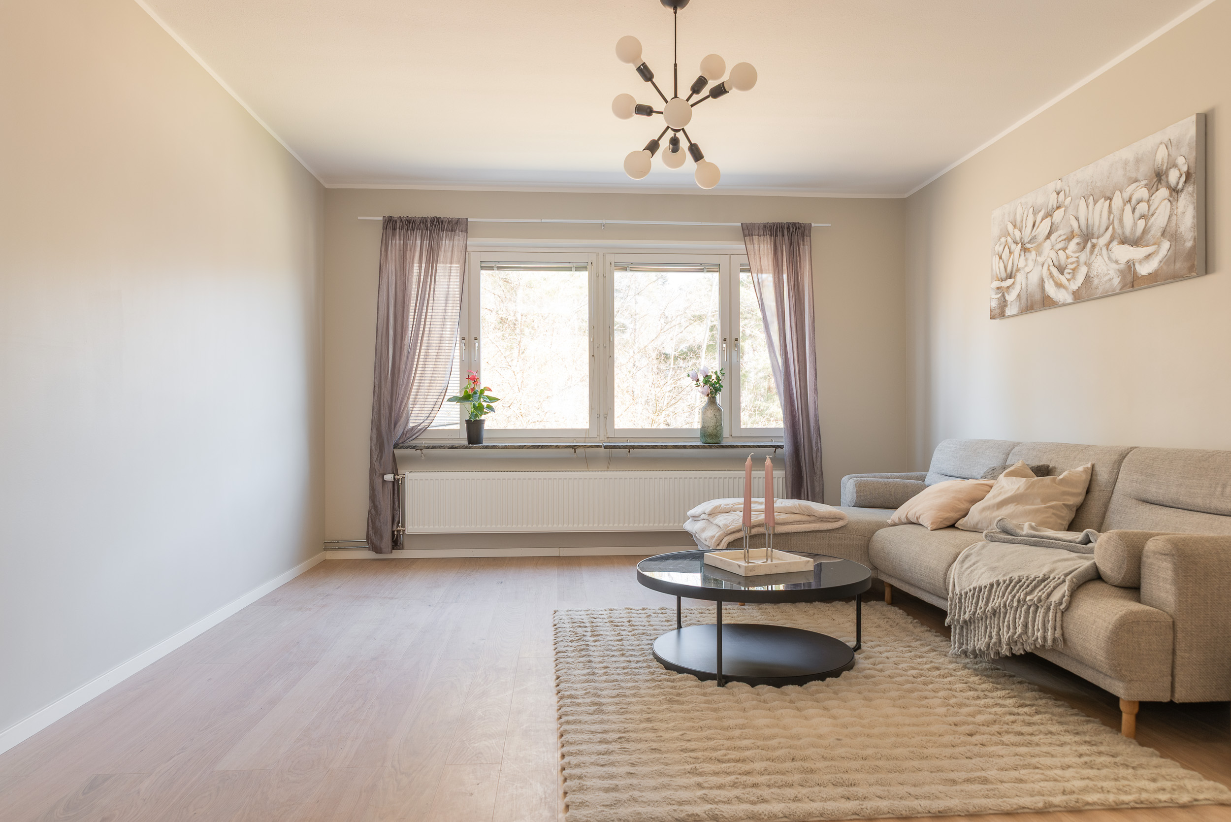 Bostadsbild från Morkullegatan 20, Såld i Råby, Västerås