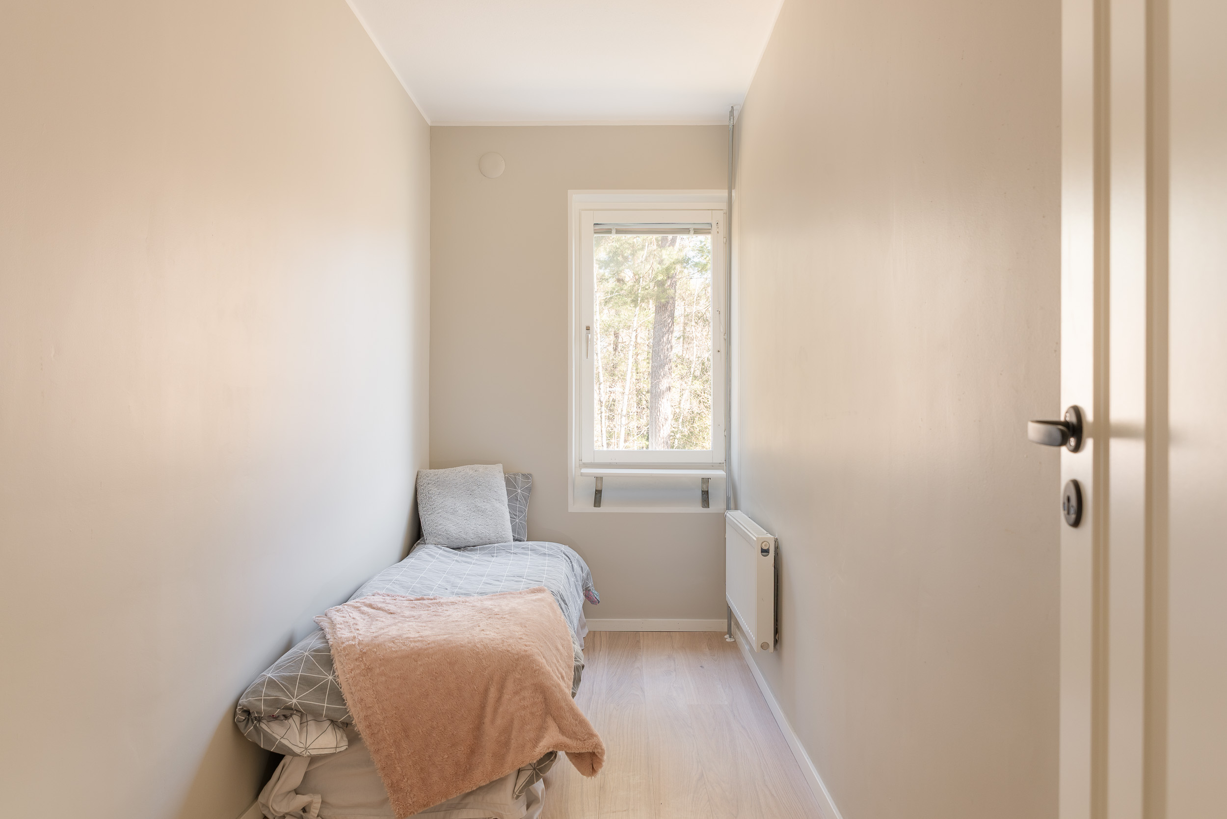 Bostadsbild från Morkullegatan 20, Såld i Råby, Västerås