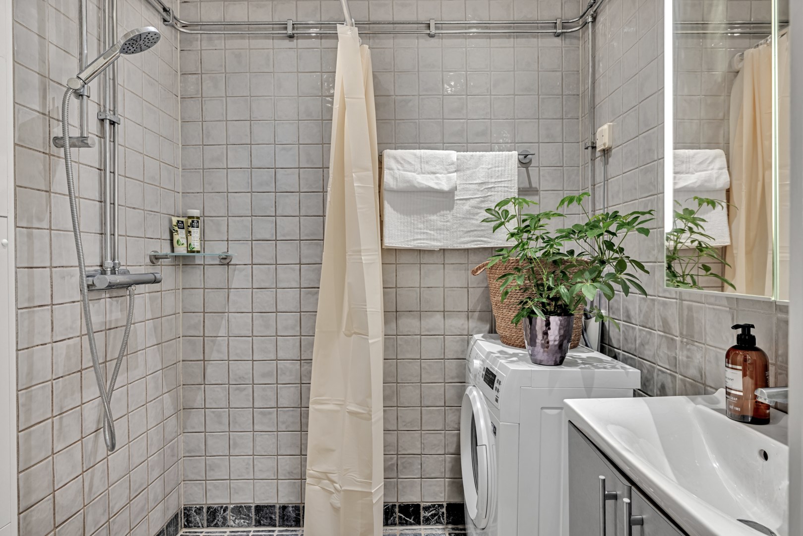 Bostadsbild från Vaksalagatan 44A, Snart till salu i Höganäs, Uppsala