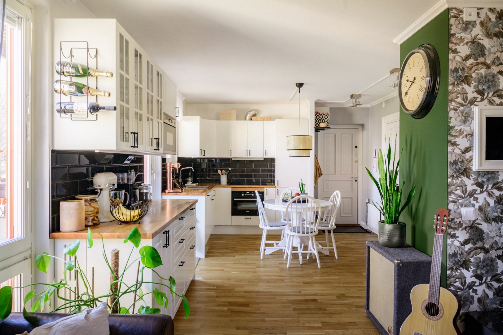 Optimalt planerad gavellägenhet med trivsam planlösning.