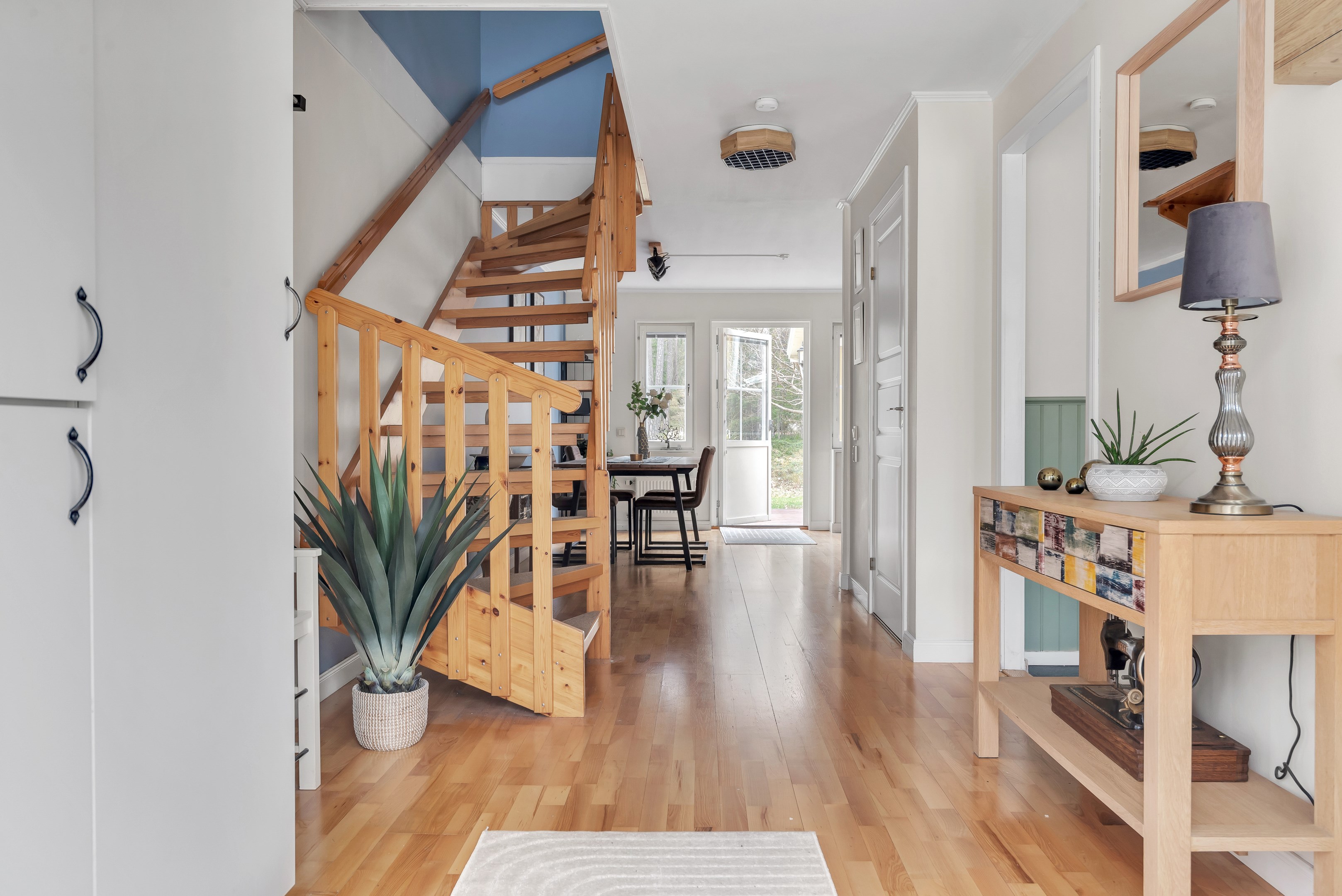 Bostadsbild från Västgötaresan 33, Såld i Sävja, Uppsala